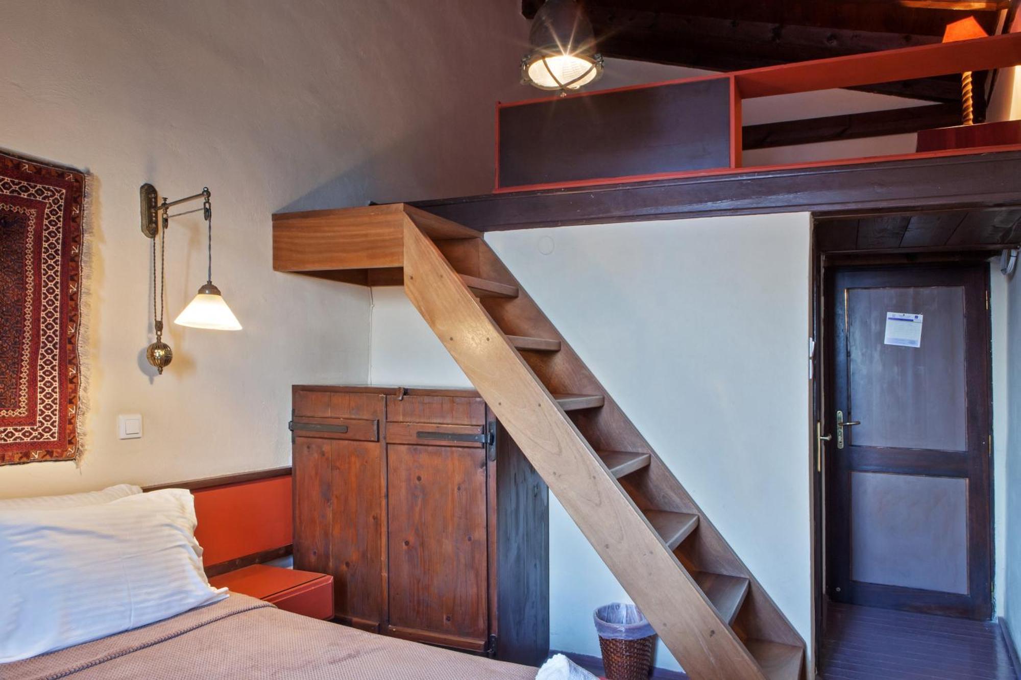 Triple Room Partial Sea View