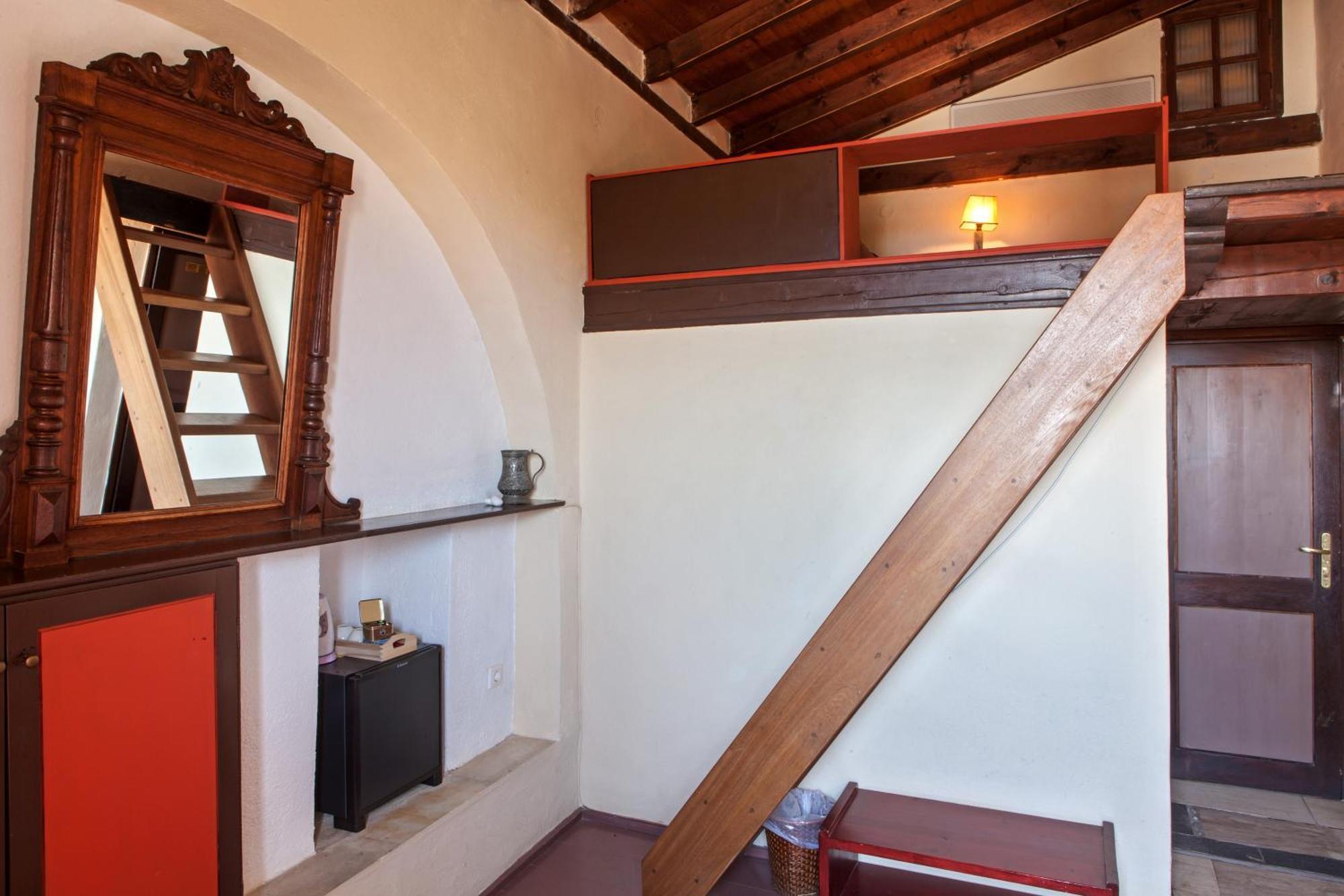 Triple Room Partial Sea View
