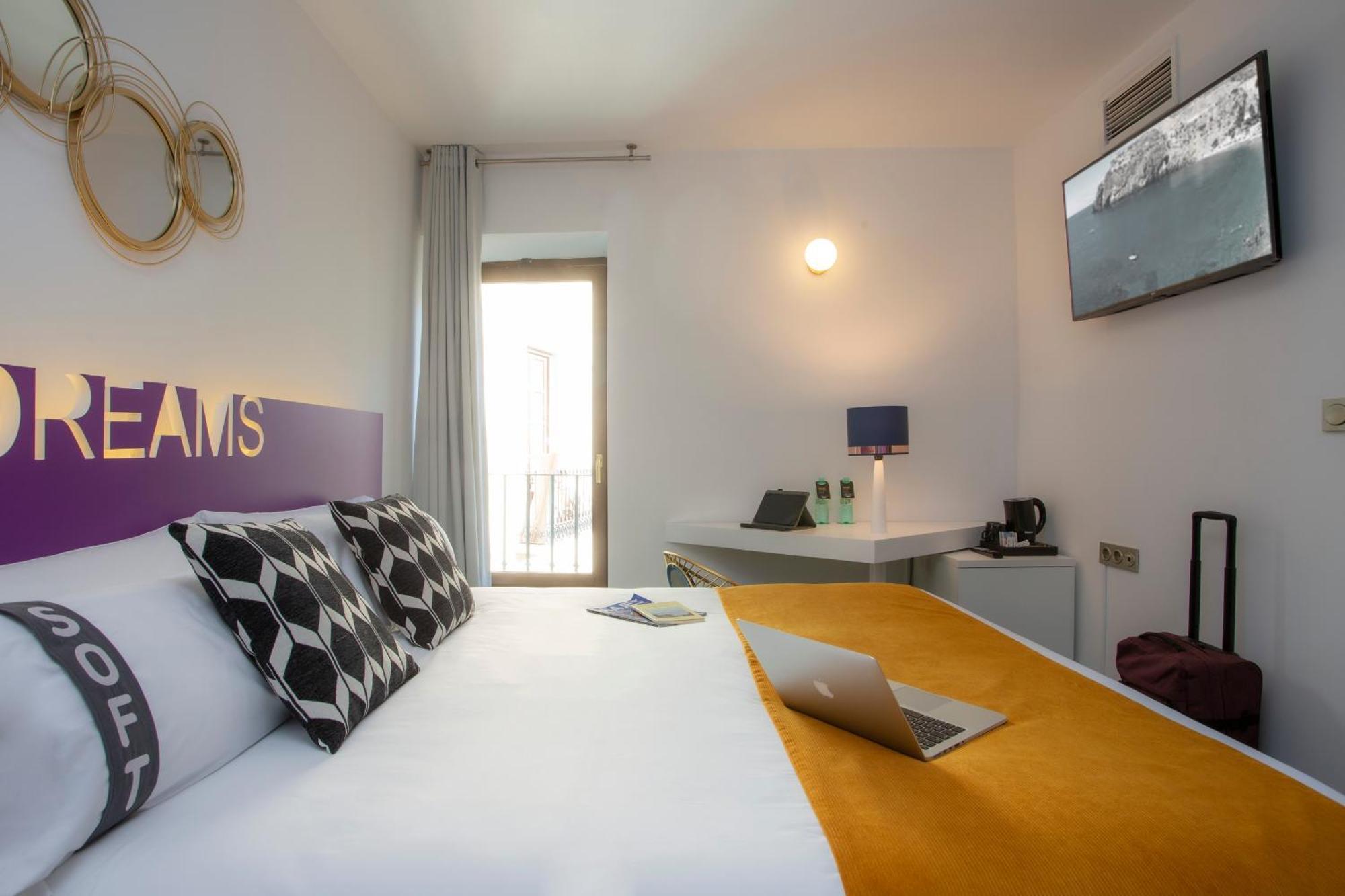Triple Room Balcony