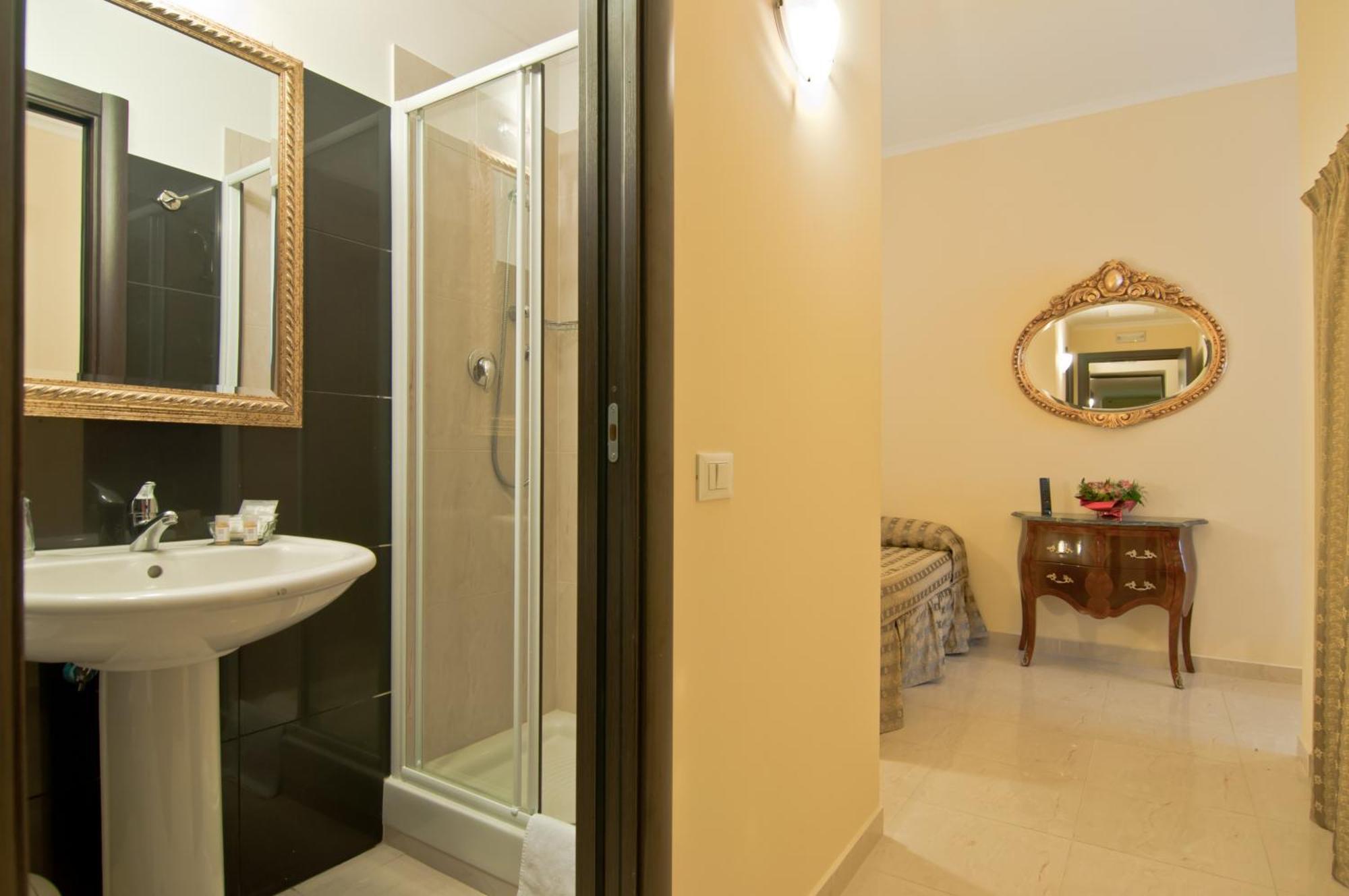 Classic Single Room