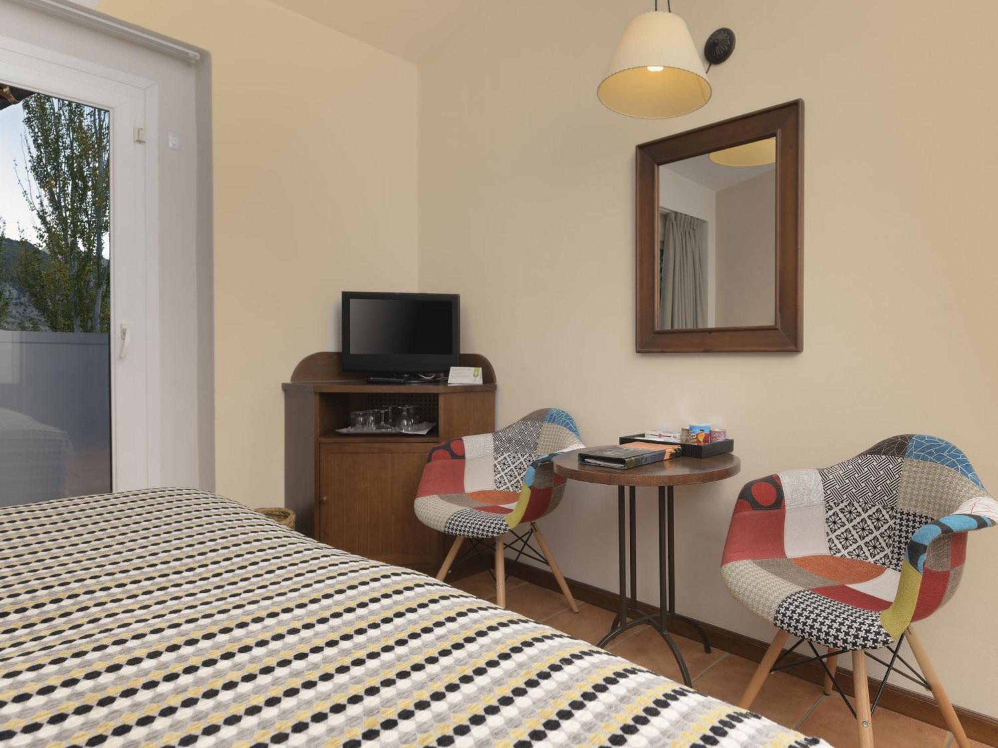 Double or Twin Room Mountain View