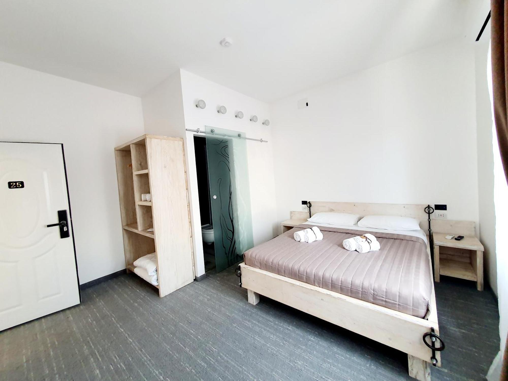 Double Room Private Bathroom