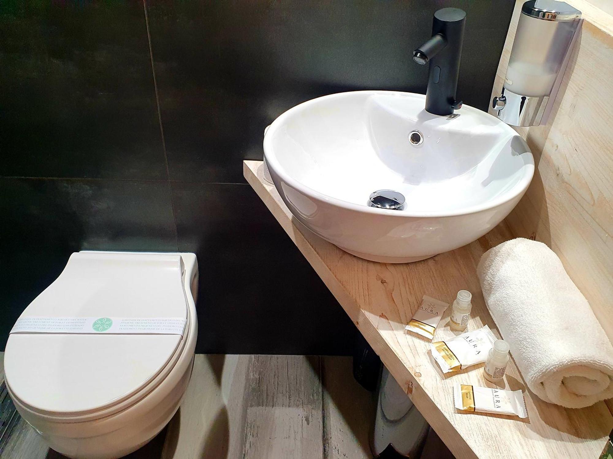 Double Room Private Bathroom