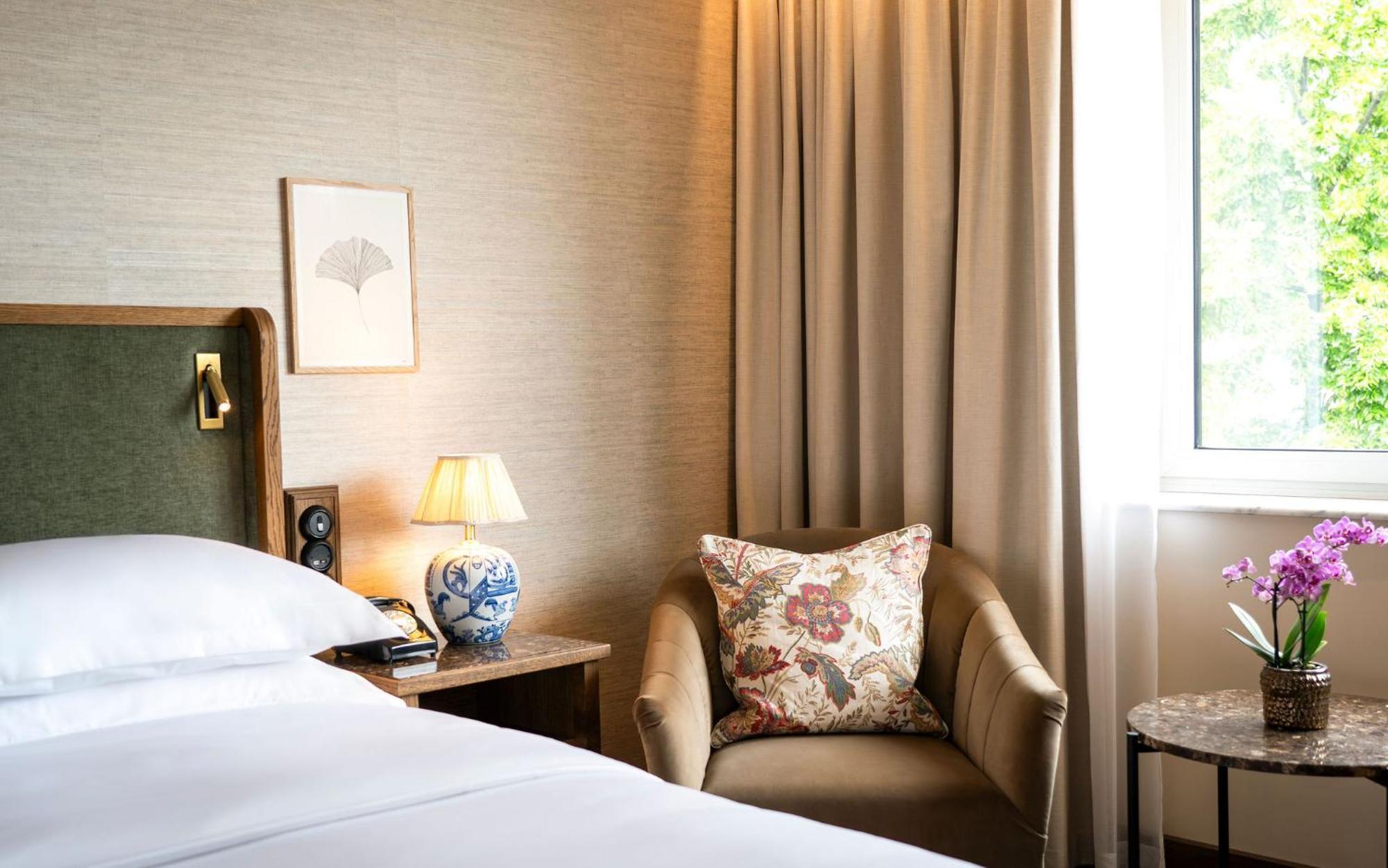 King Room with Park View,1598888071:JPEG