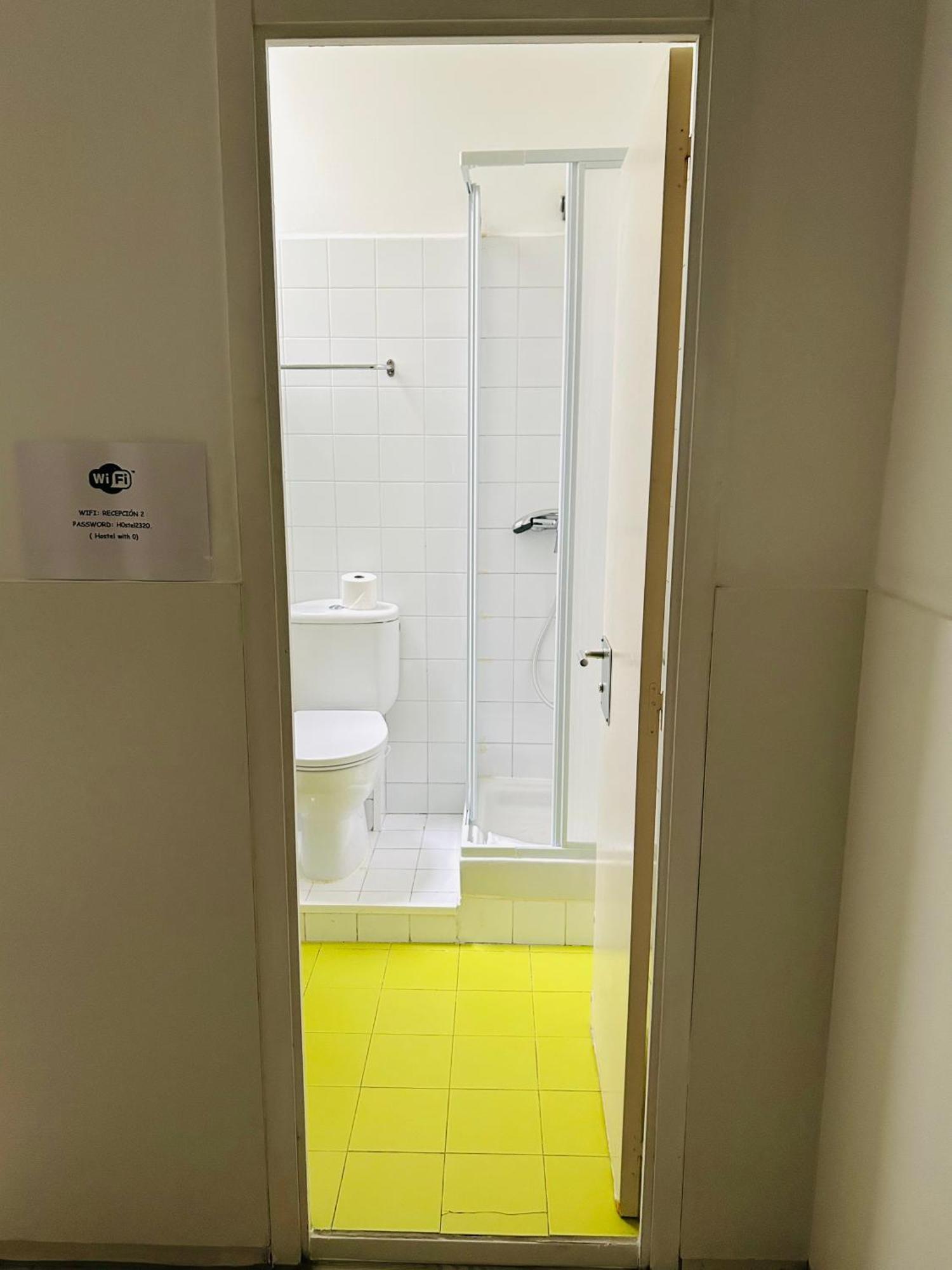 Twin Room Private Bathroom