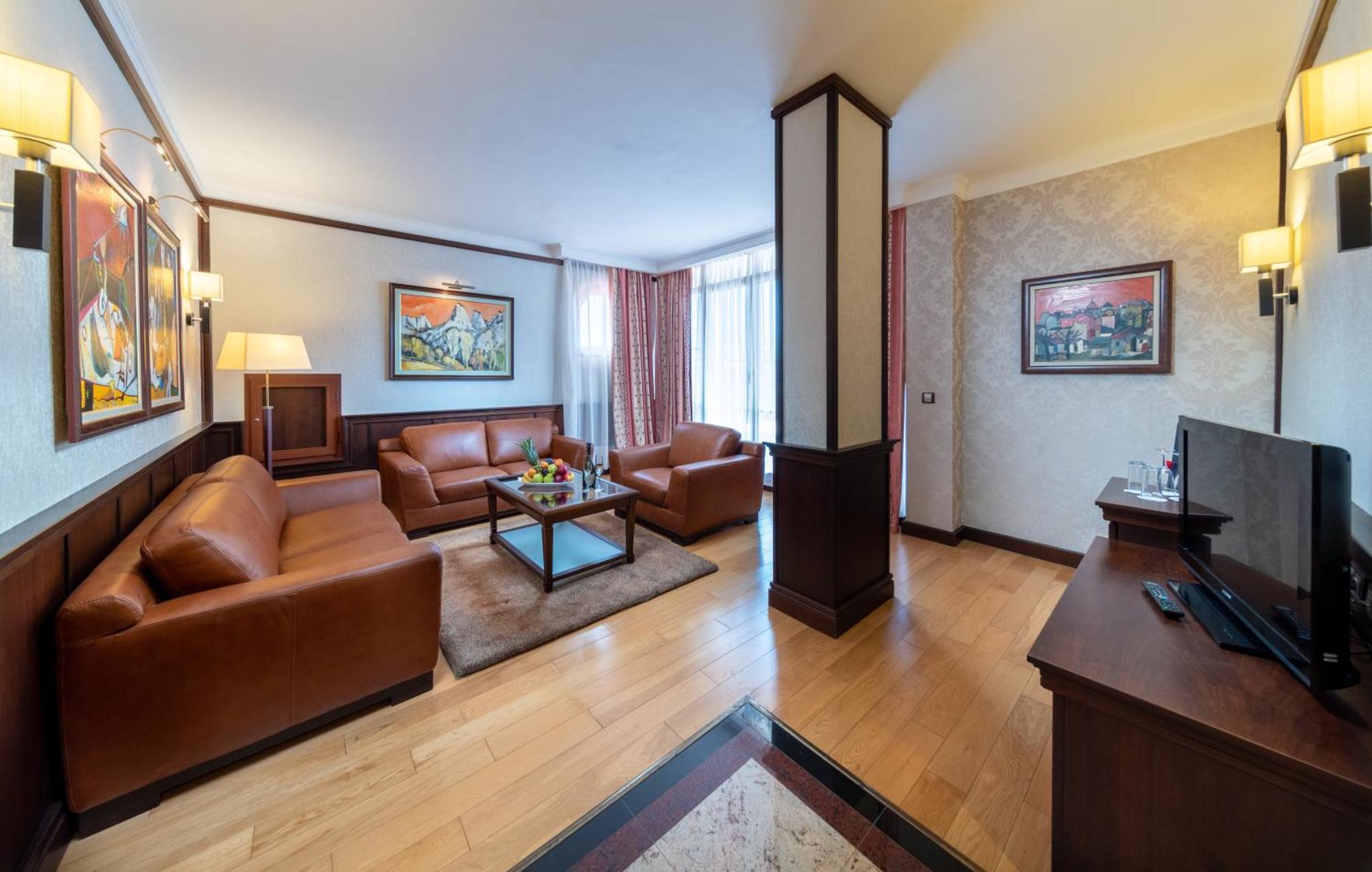 Vice Presidential Suite,1599645334:JPEG