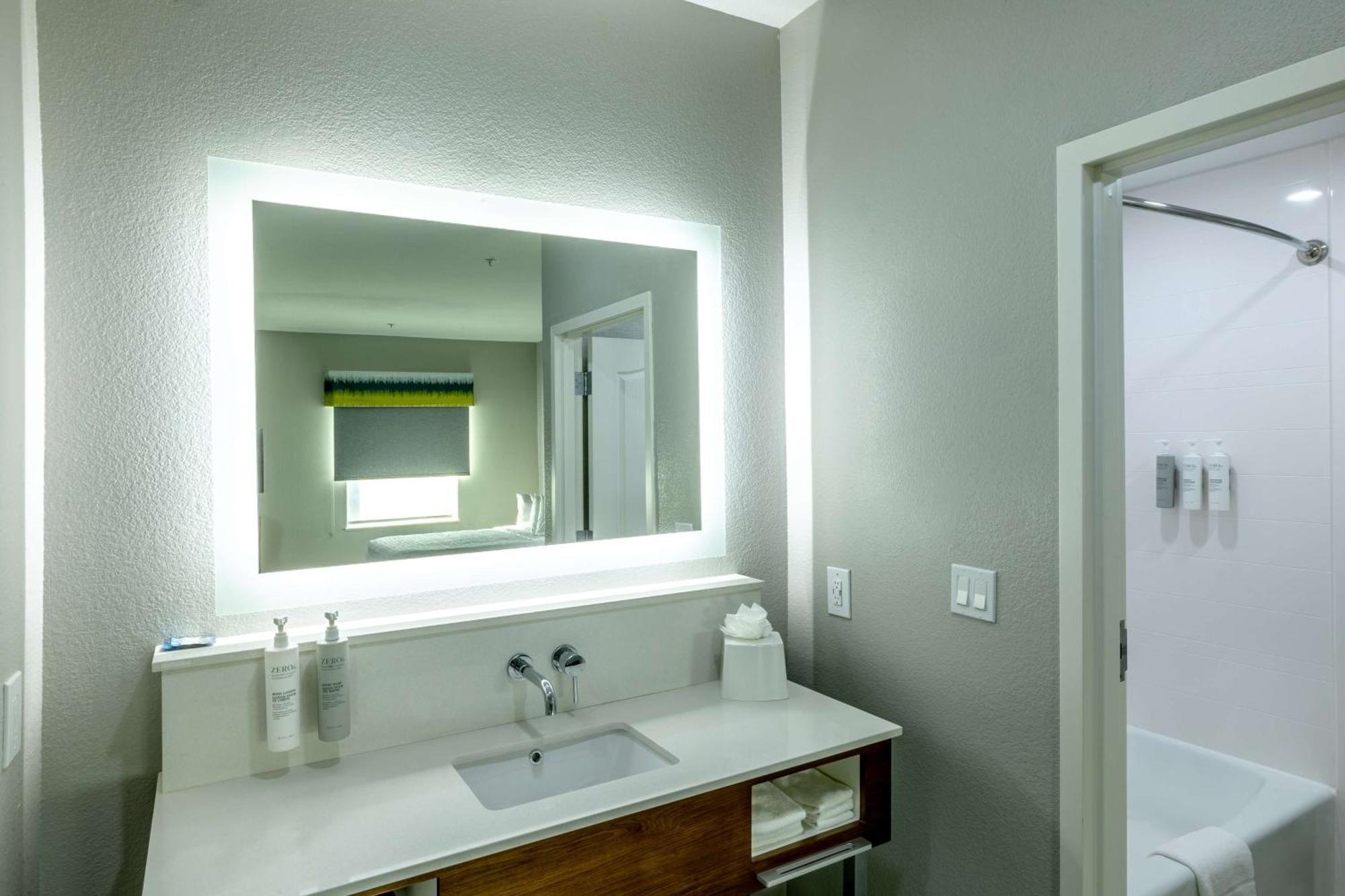 Queen Studio Suite with Two Queen Beds - Non-Smoking