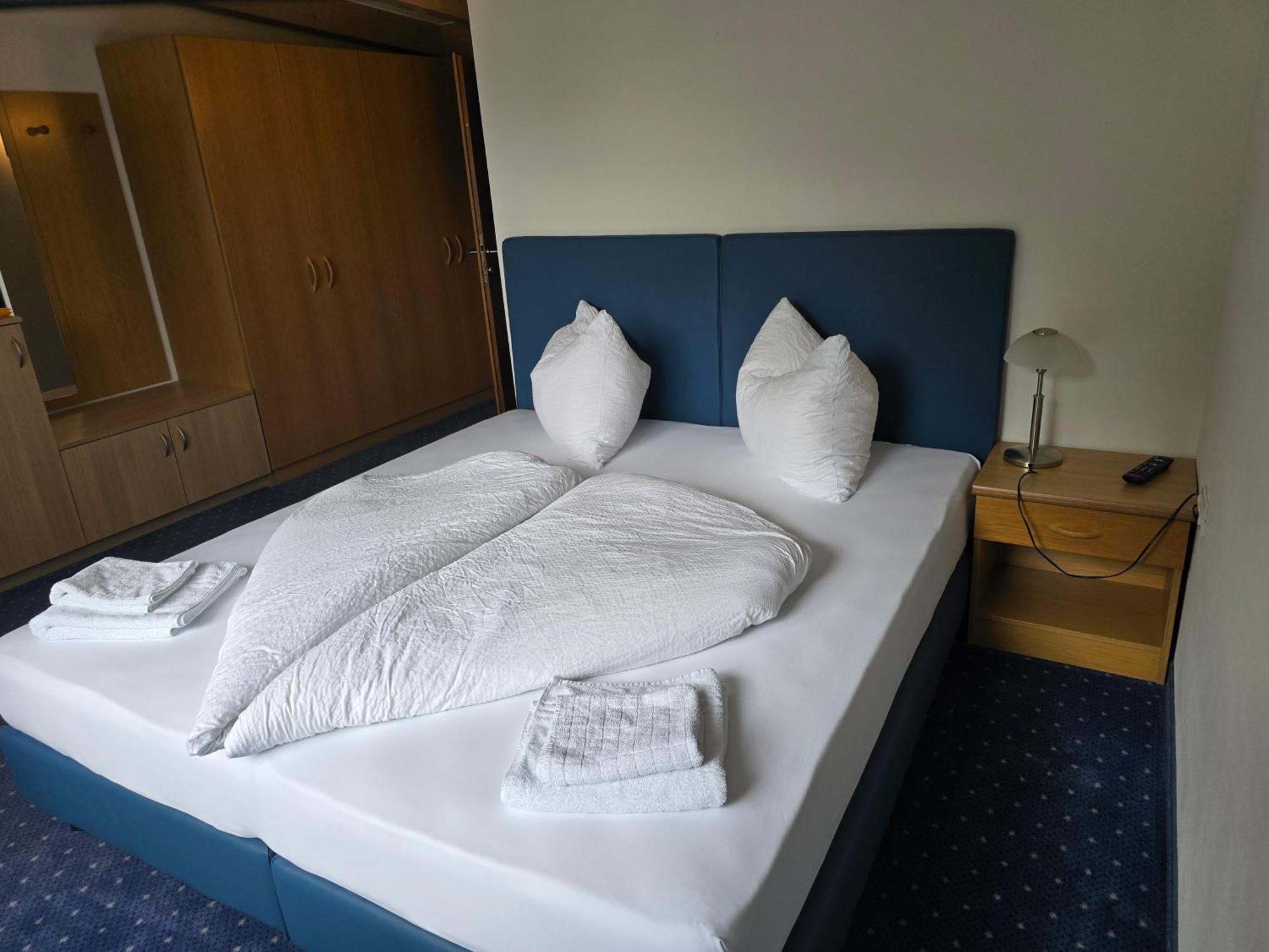 Double Room Mountain View