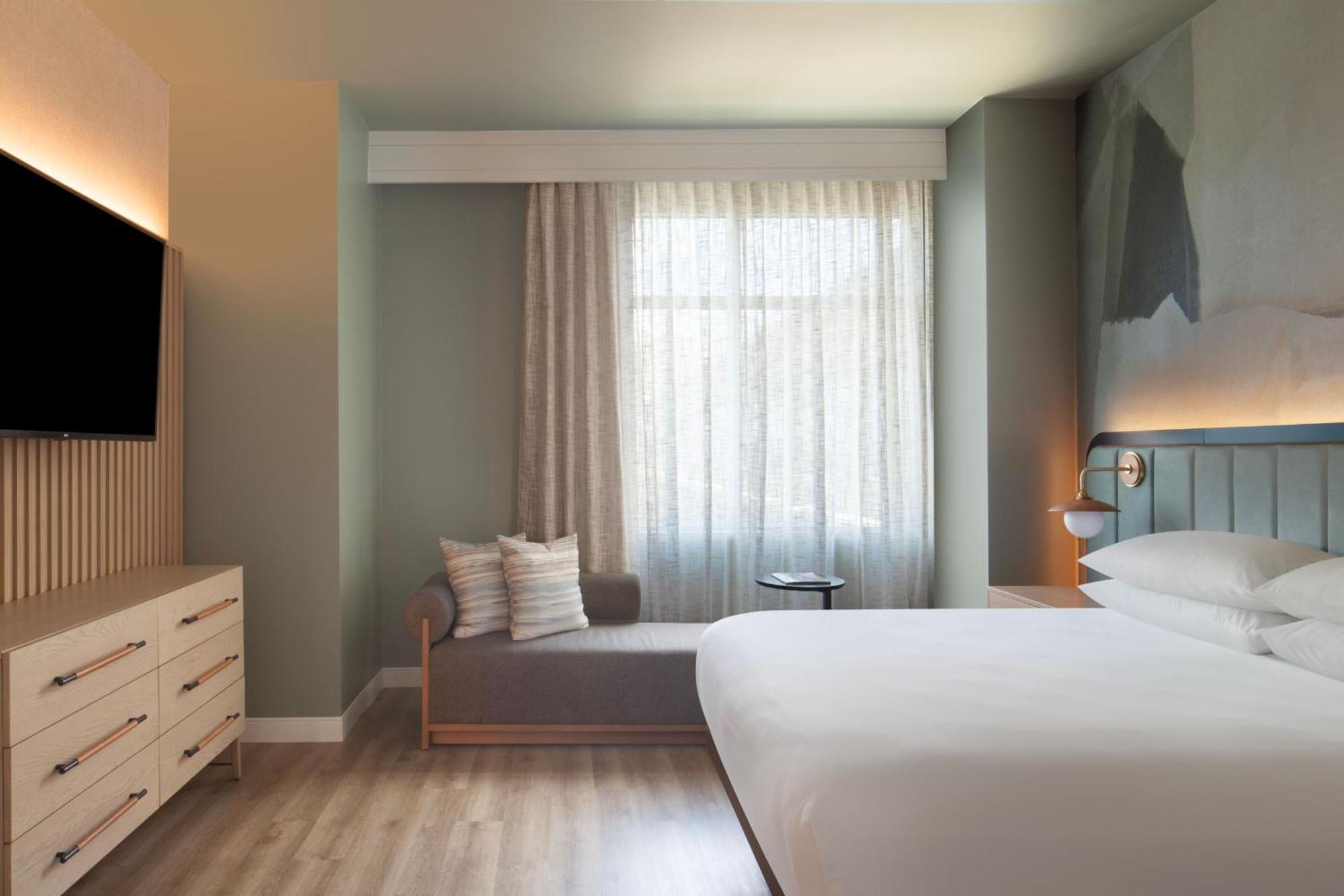 King Room - Concierge Lounge
