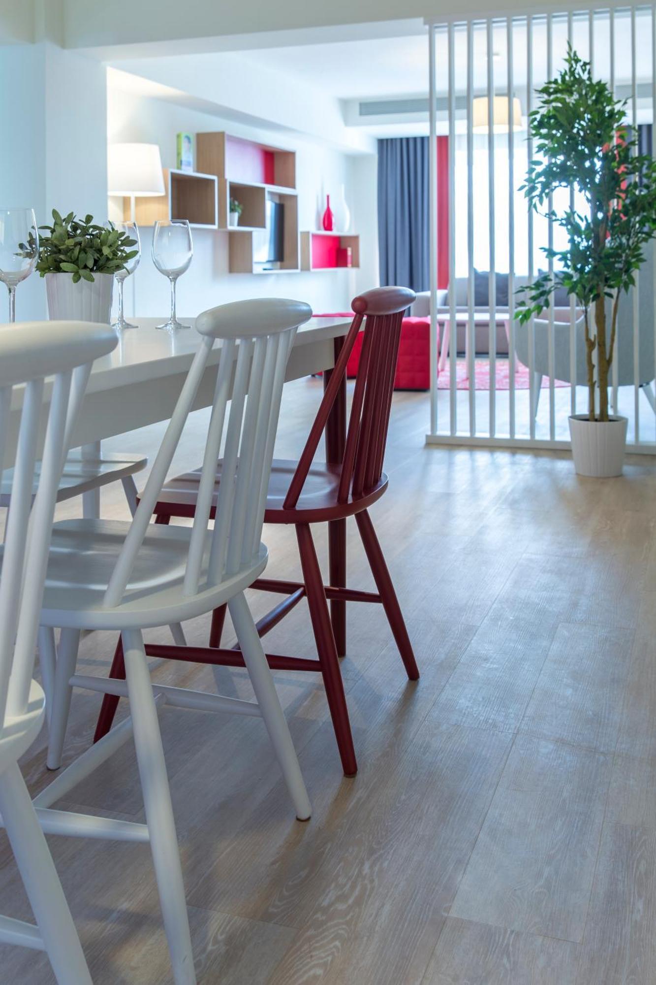 Apartamento de 2 dormitorios con balcón