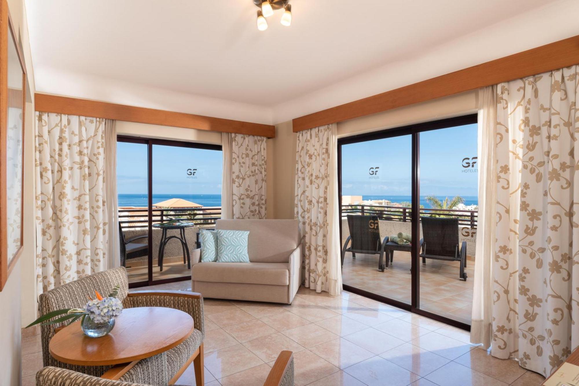 Junior Suite (2 Adults)