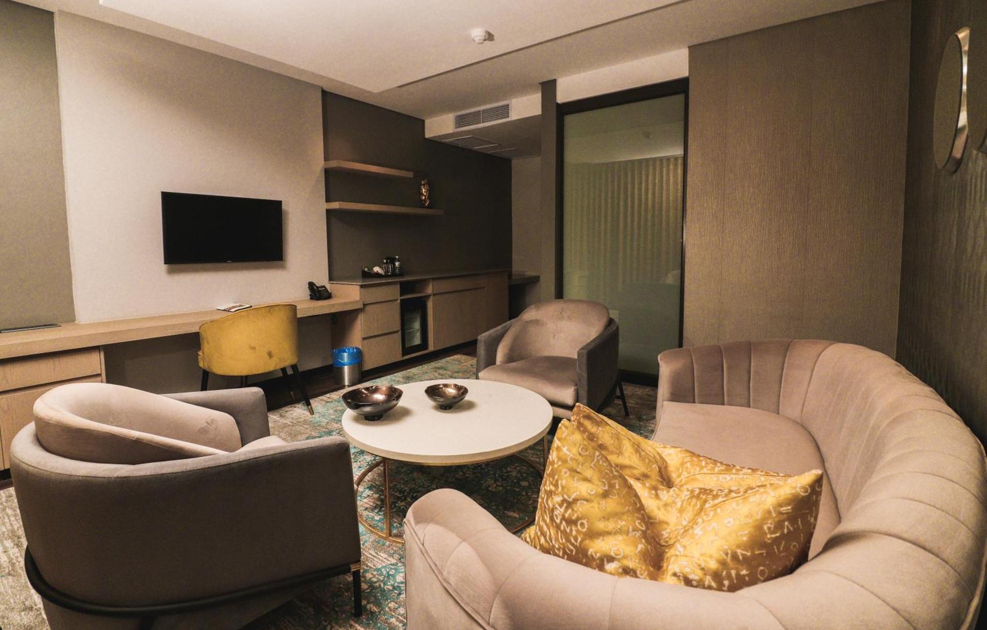 Executive Suite