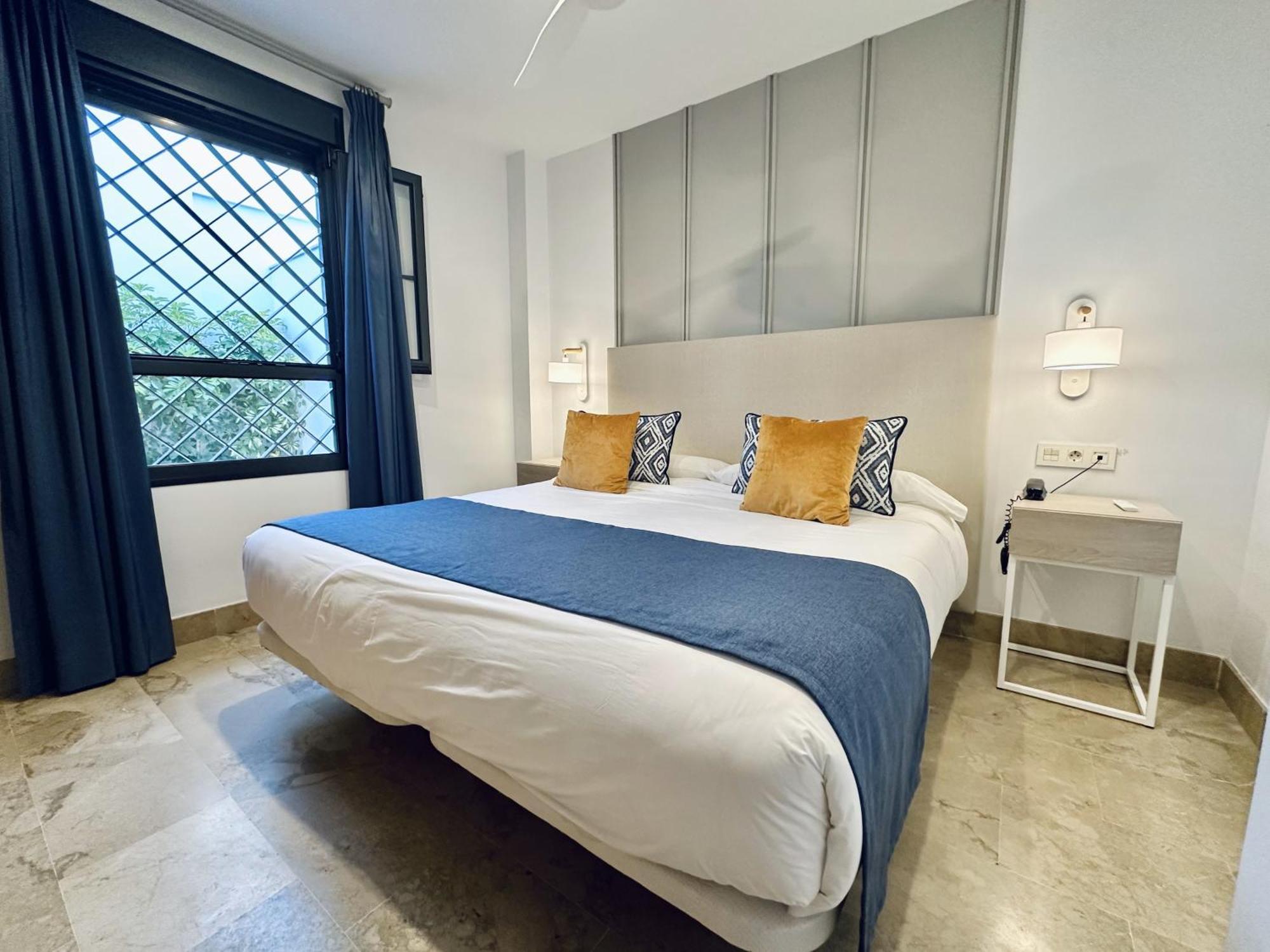 One-Bedroom Apartment courtyard
