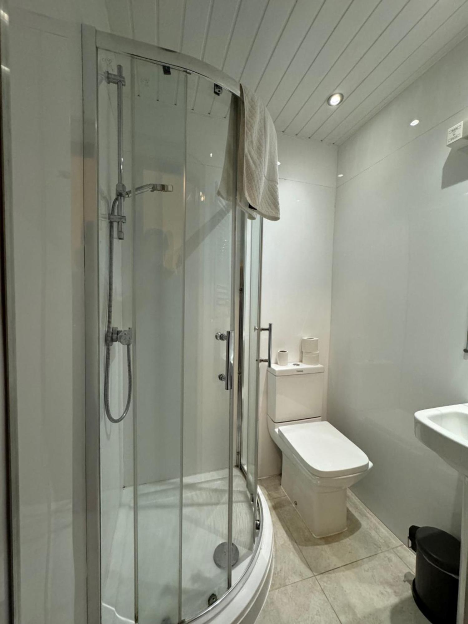 Vierpersoonskamer met Eigen Badkamer