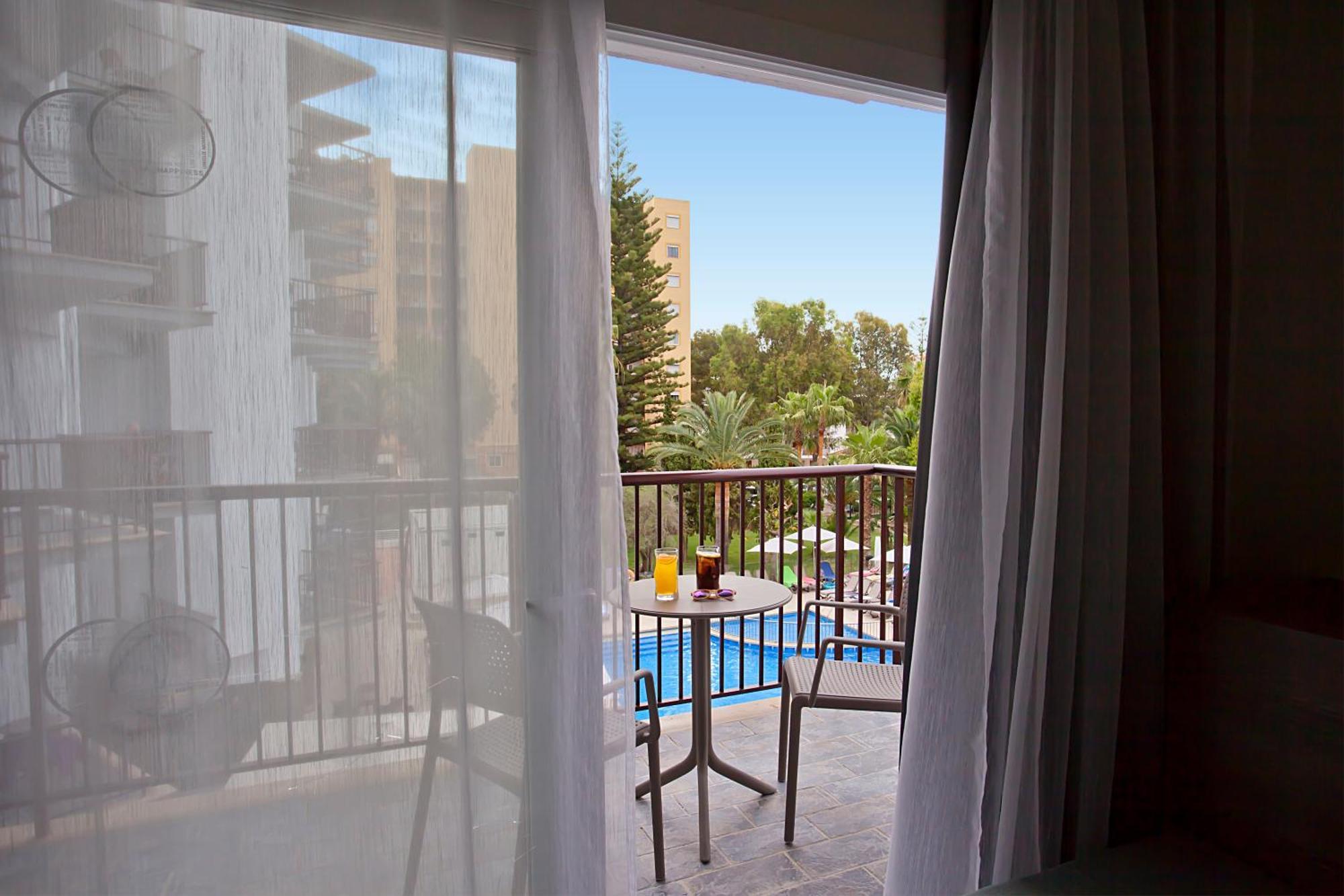 Junior Suite Pool View