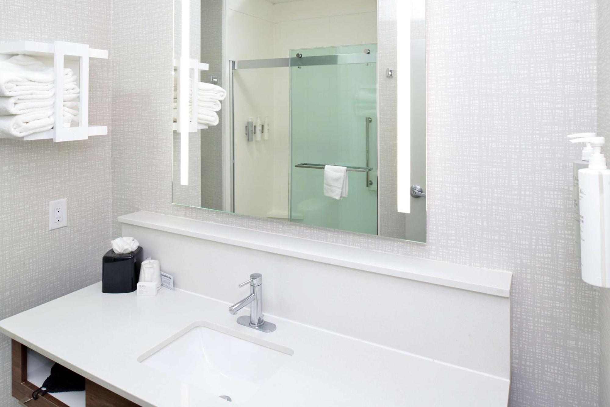 King Room with Sofa Bed and Study - Non-Smoking,1619171500:JPEG