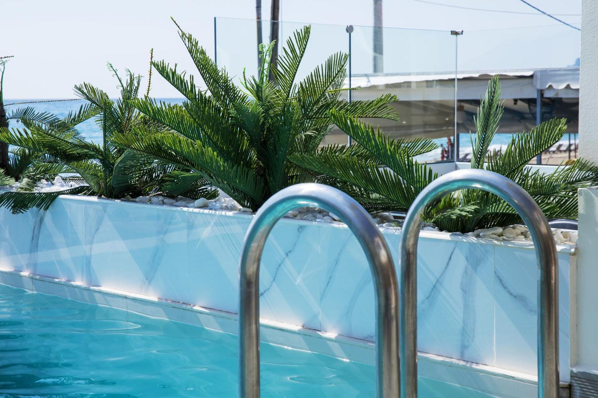 Junior Suite Private Pool