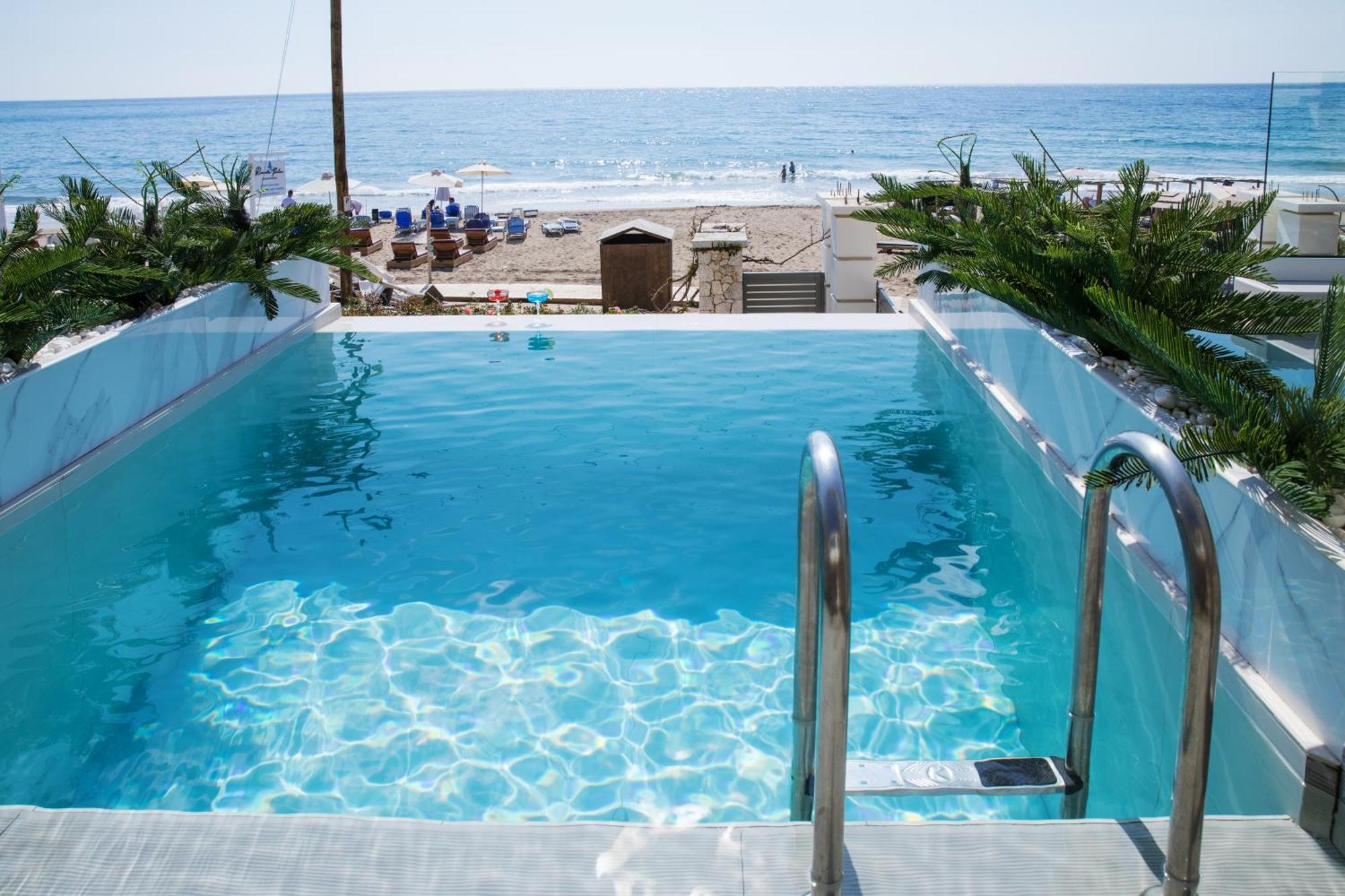 Junior Suite Private Pool