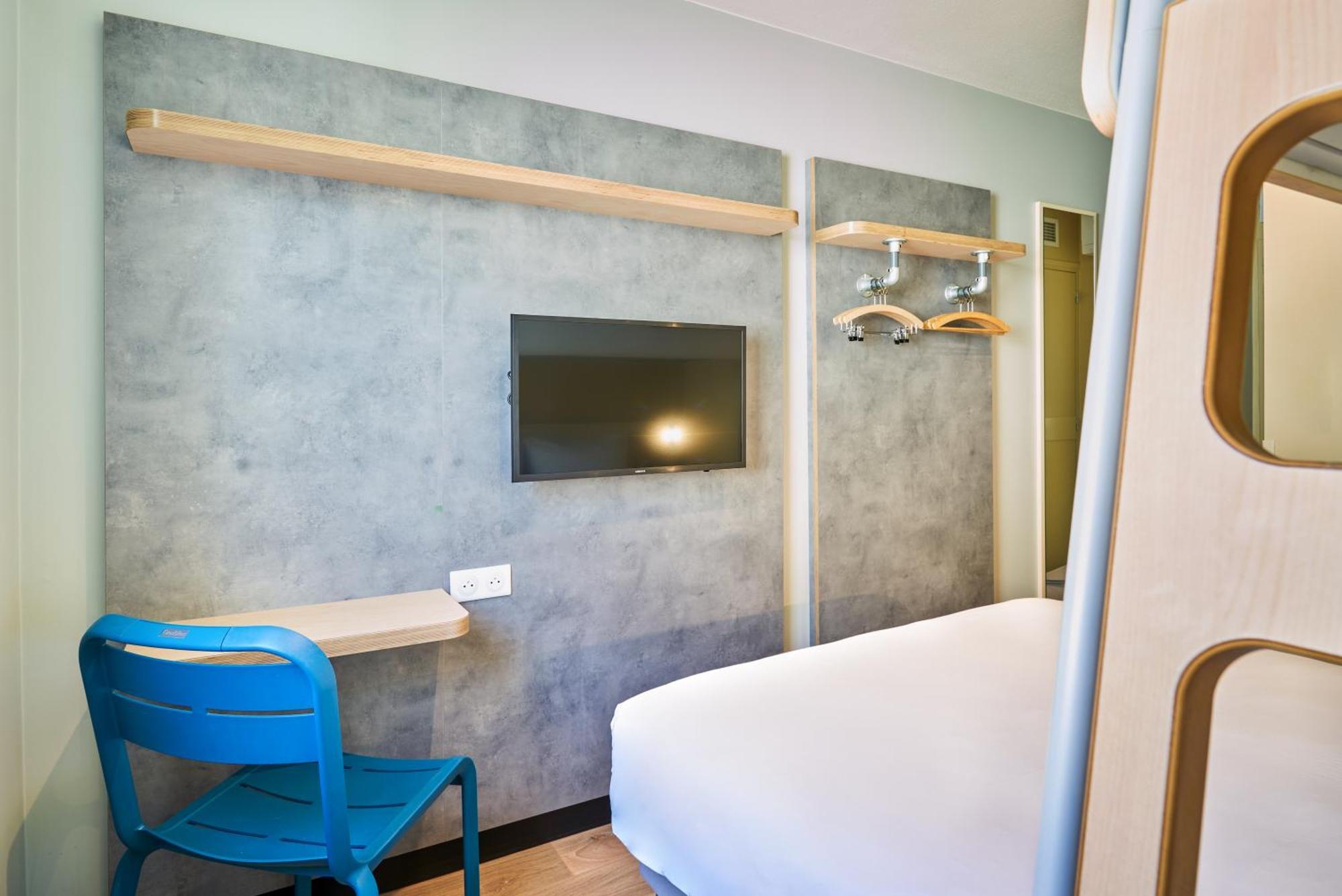 Chambre avec 1 Lit Queen-Size et 1 Lit Superposé
