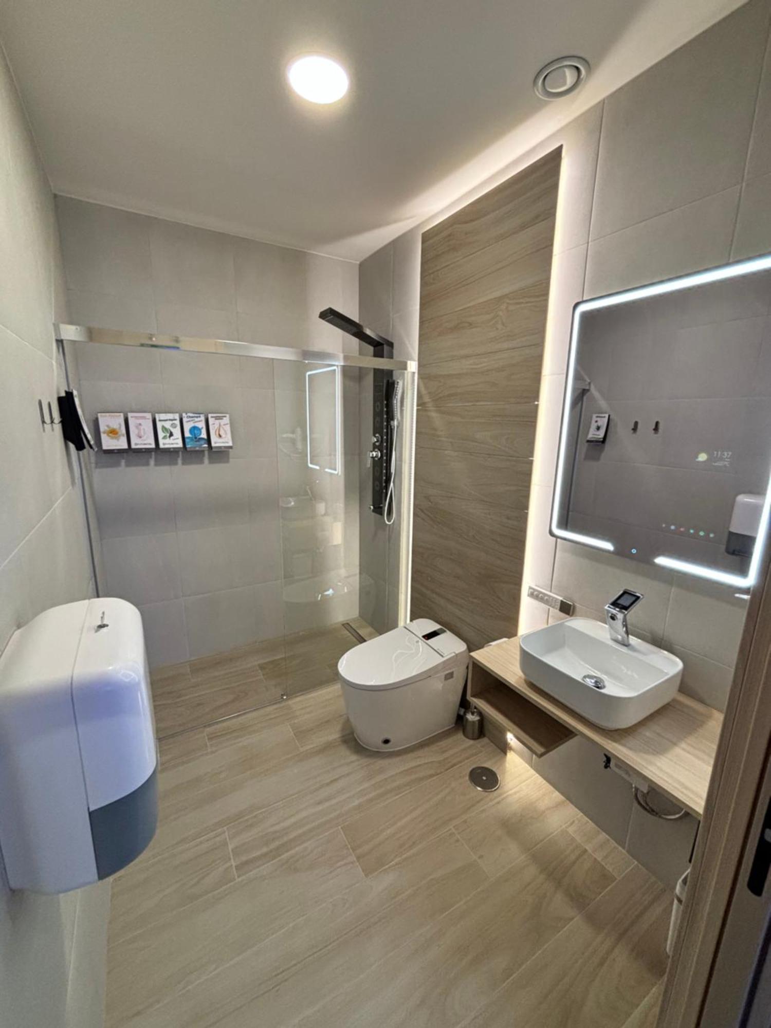 Capsule Deluxe Double Room