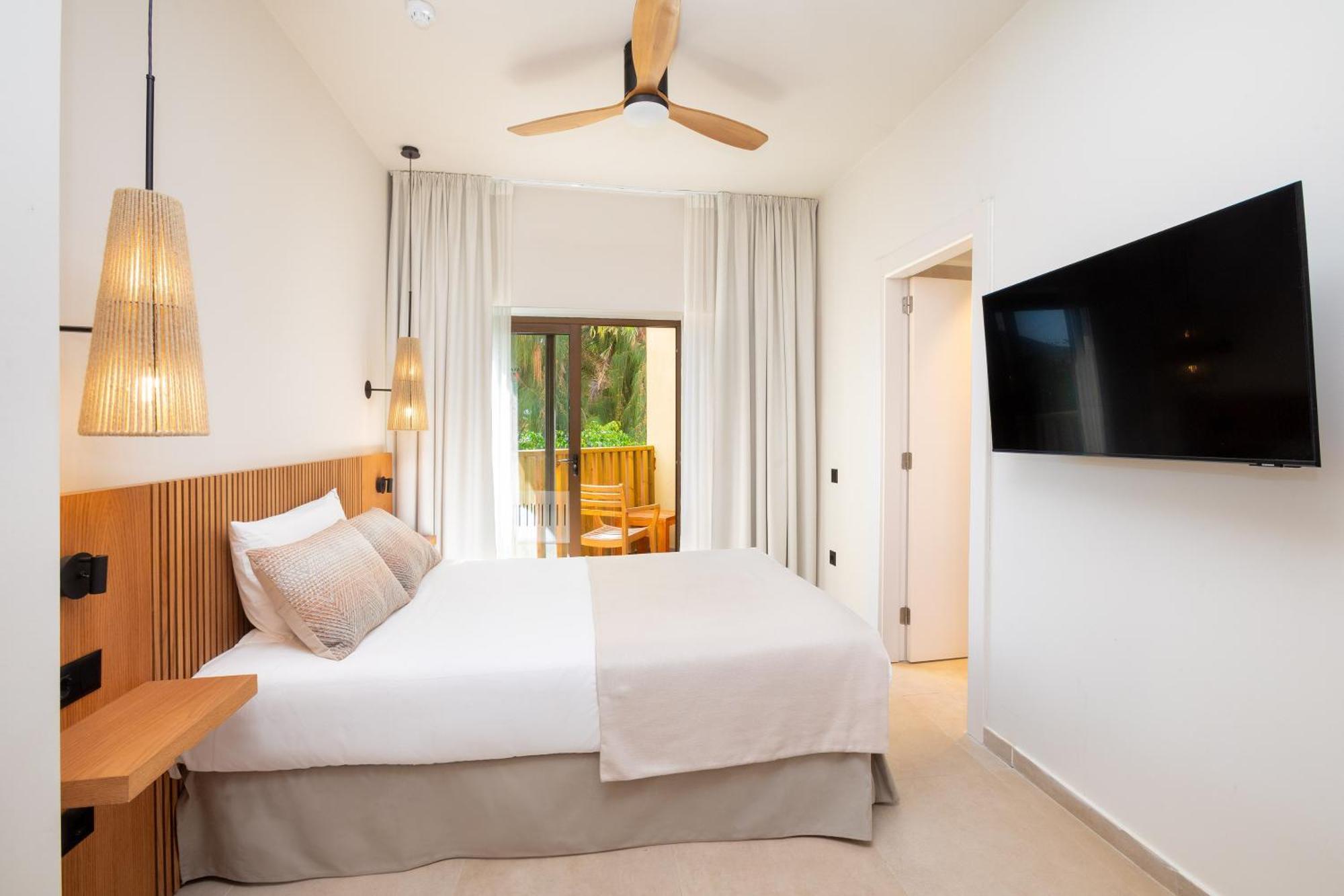 Single Room Mountain View