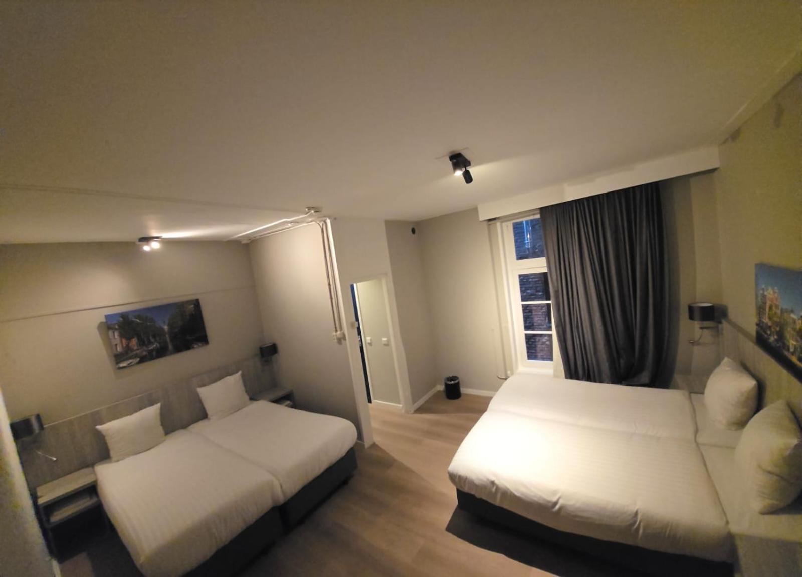 Vierbettzimmer mit eigenem Bad