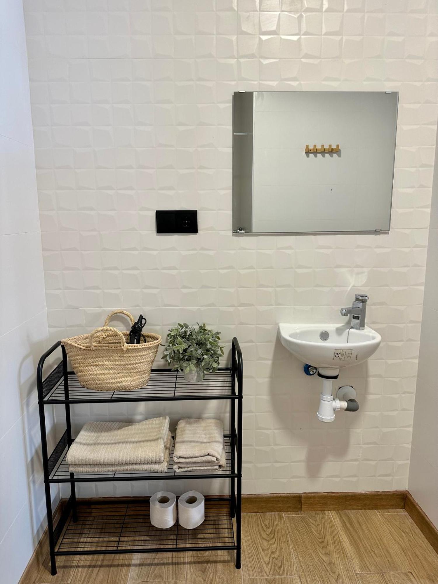 Double Room Private Bathroom