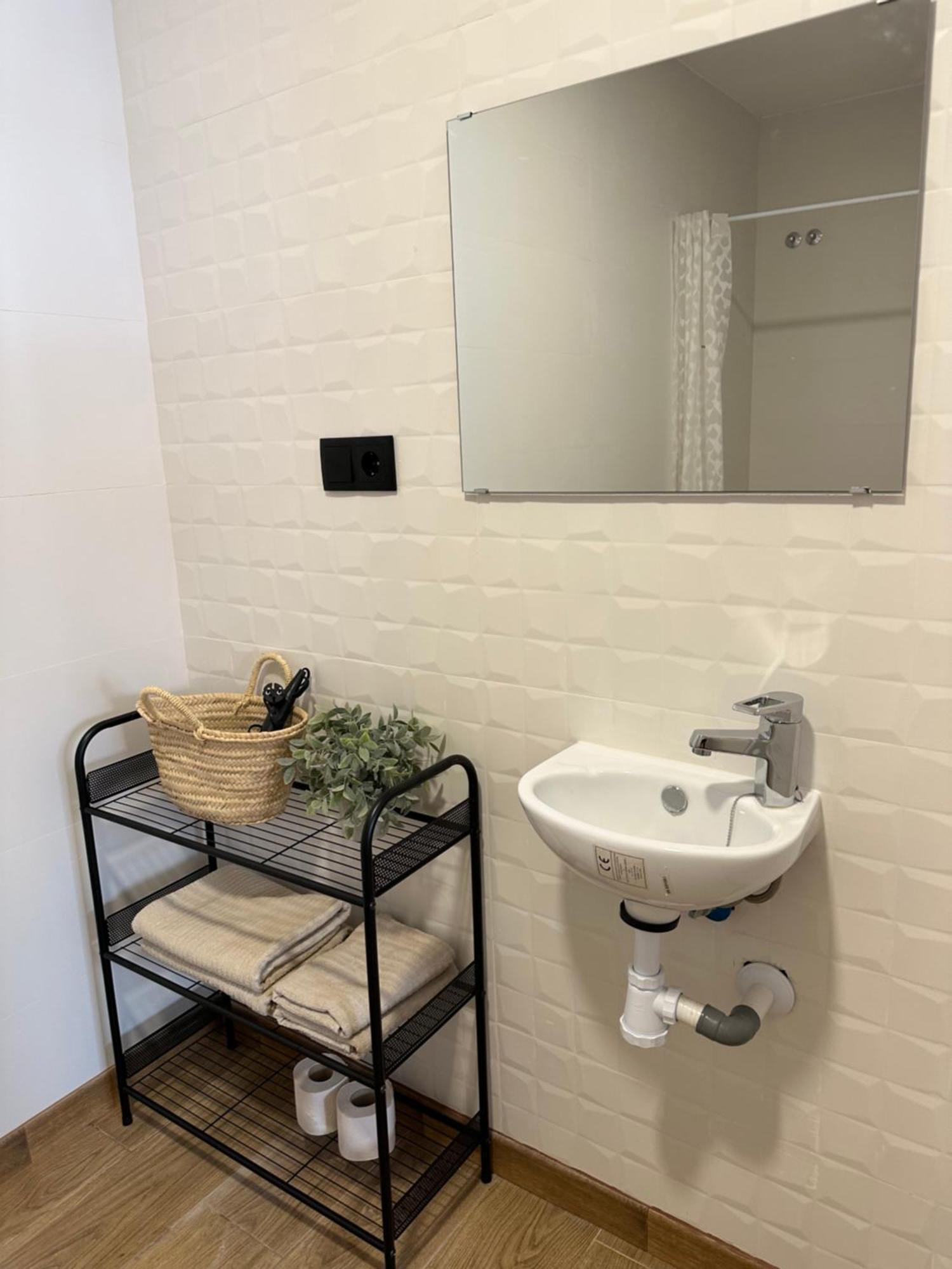 Double Room Private Bathroom