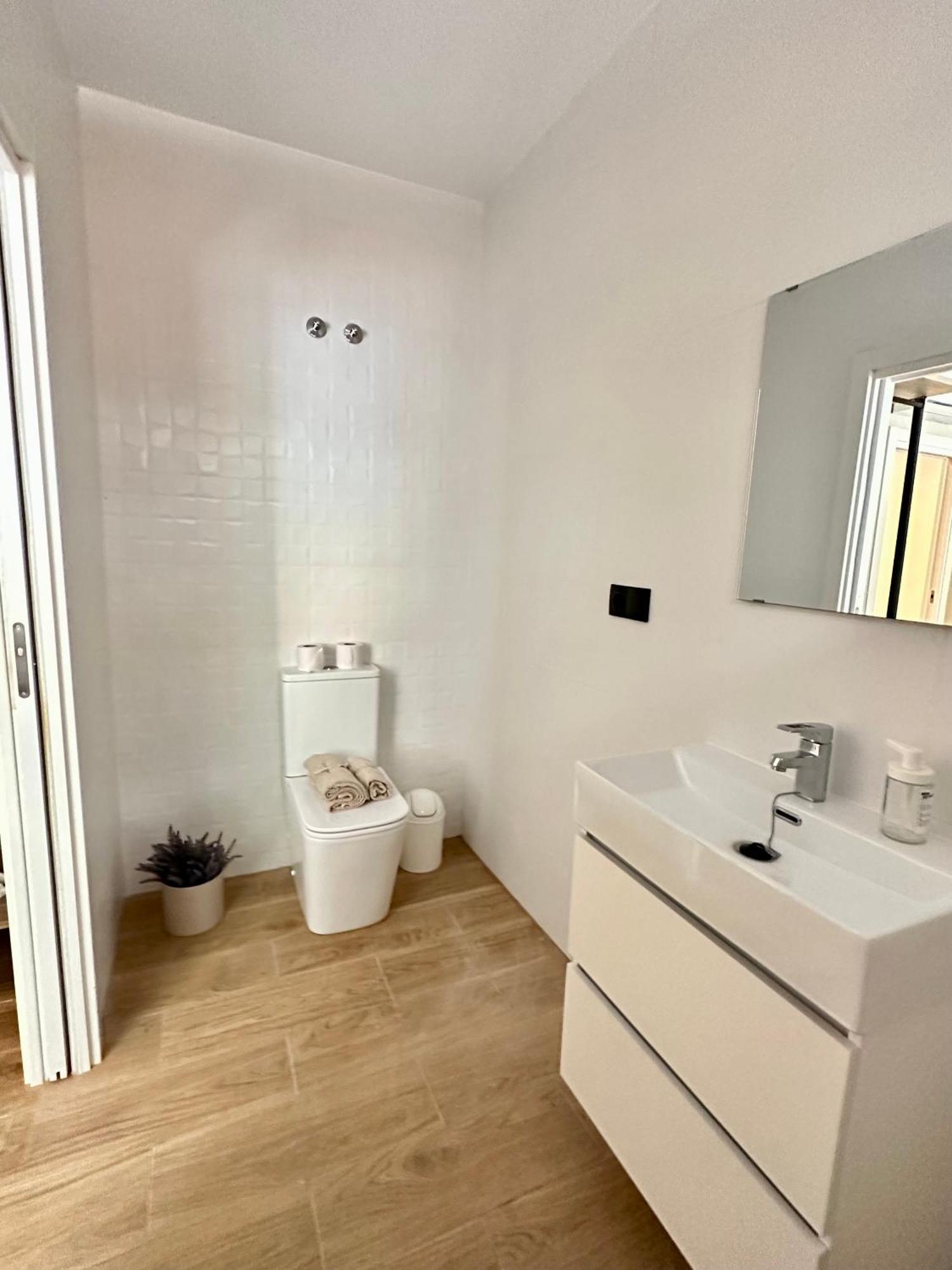 Double Room Private Bathroom