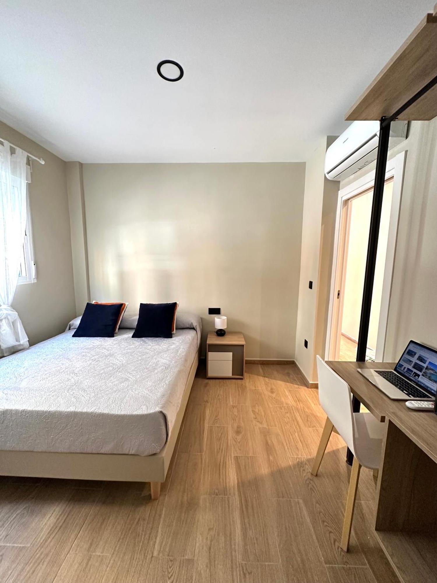 Double Room Private Bathroom
