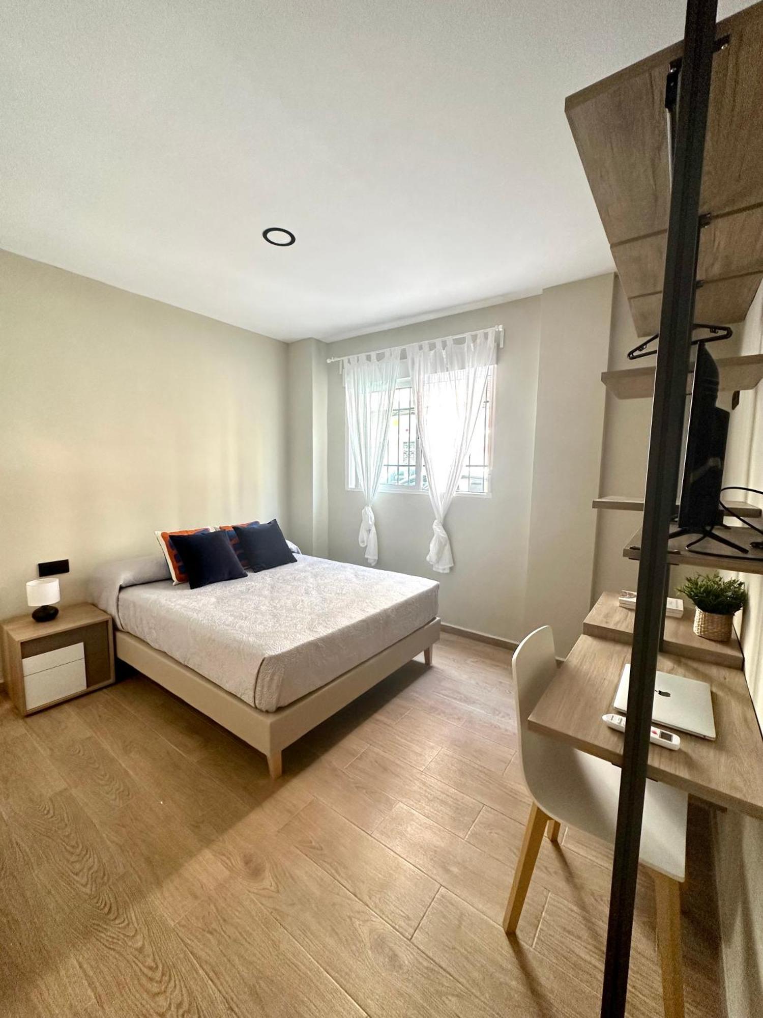 Double Room Private Bathroom