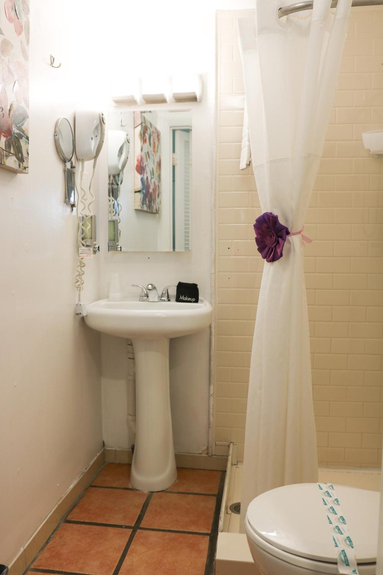 King Room,1633021894:JPEG