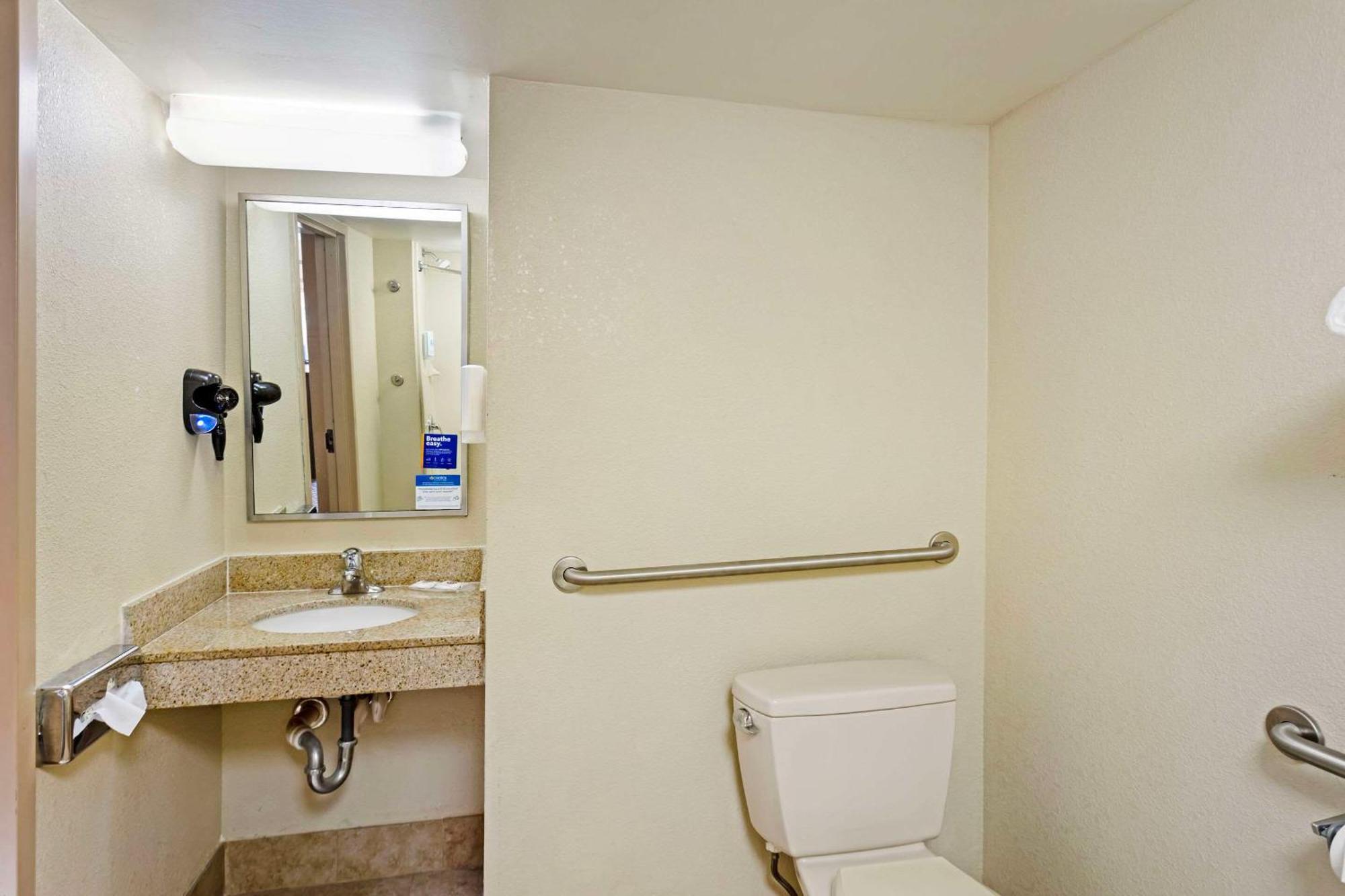 Queen Room Disability Access or Non-Smoking