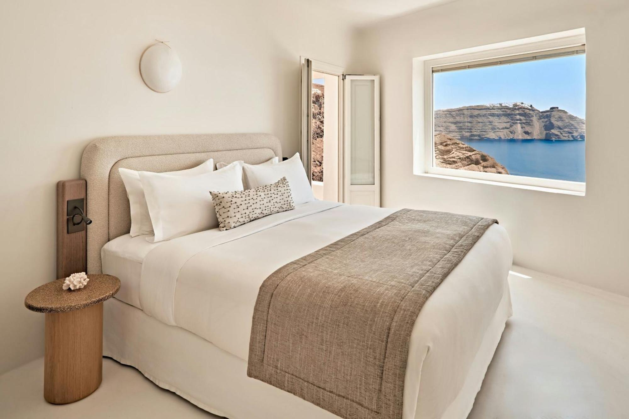 Air of Mystery Villa 1 Bedroom Villa 1 King Caldera view Whirlpool Private Pool