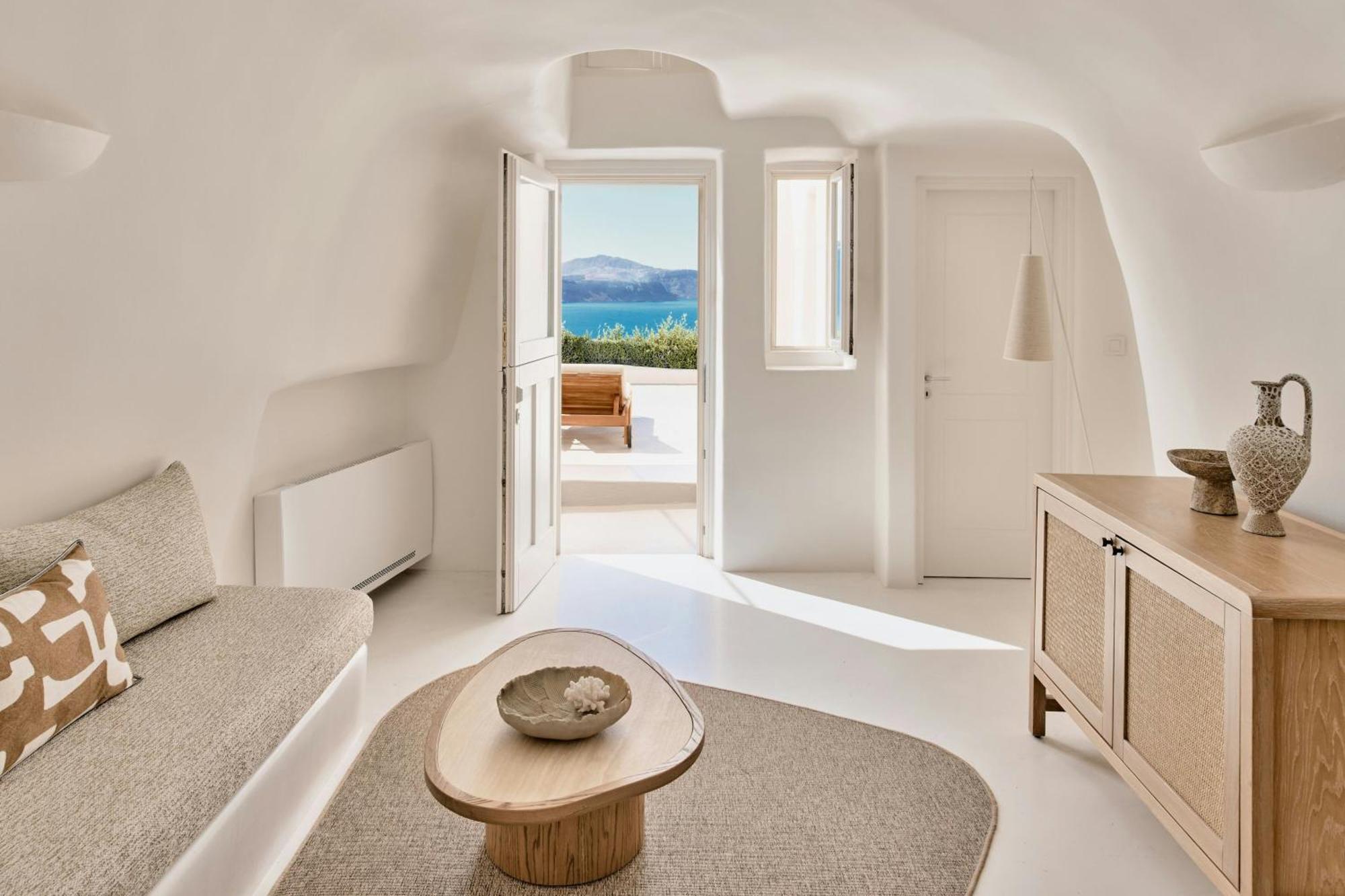 Aura Suite 1 Bedroom Suite 1 King Caldera view
