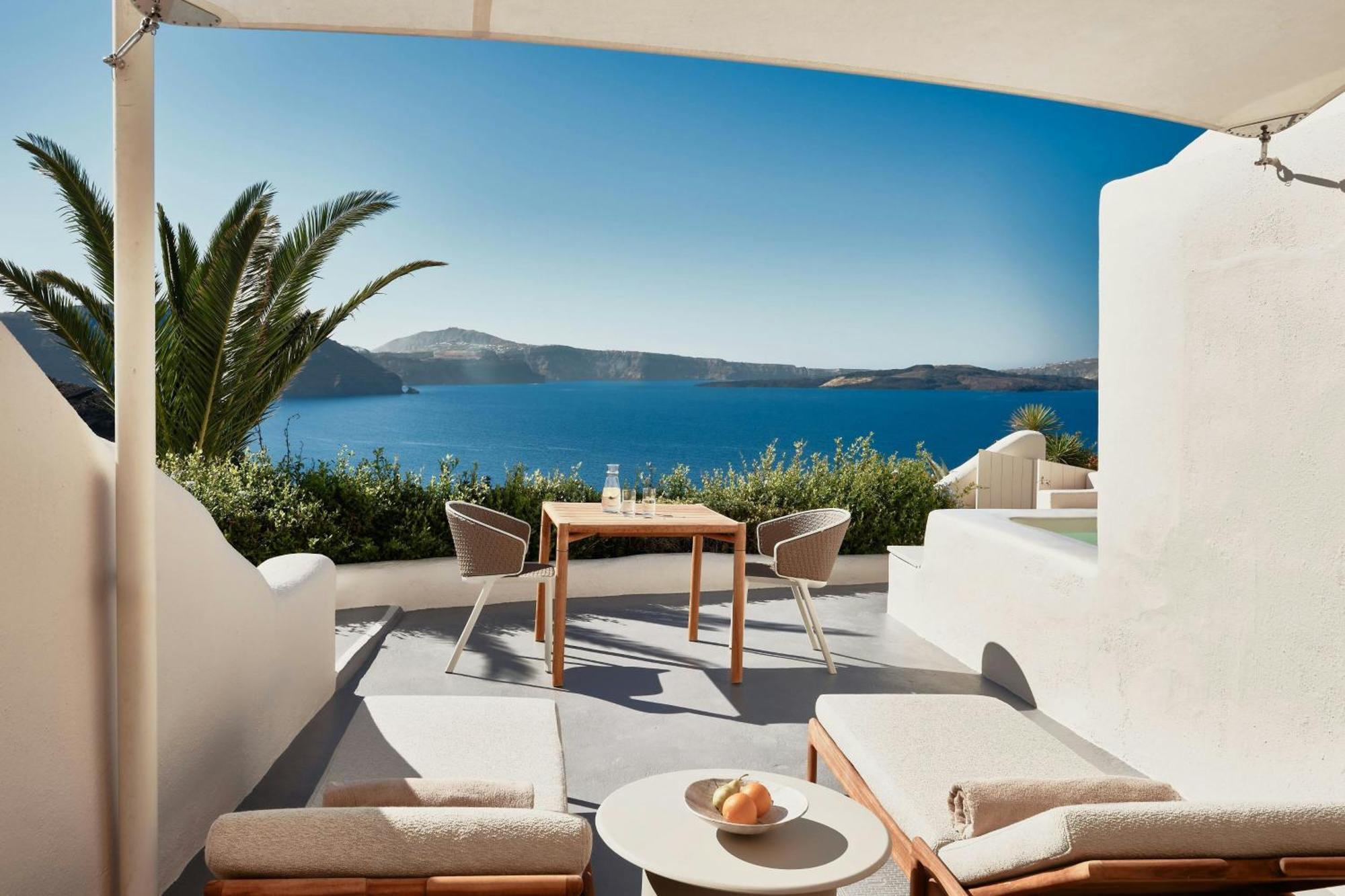 Aura Suite 1 Bedroom Suite 1 King Caldera view