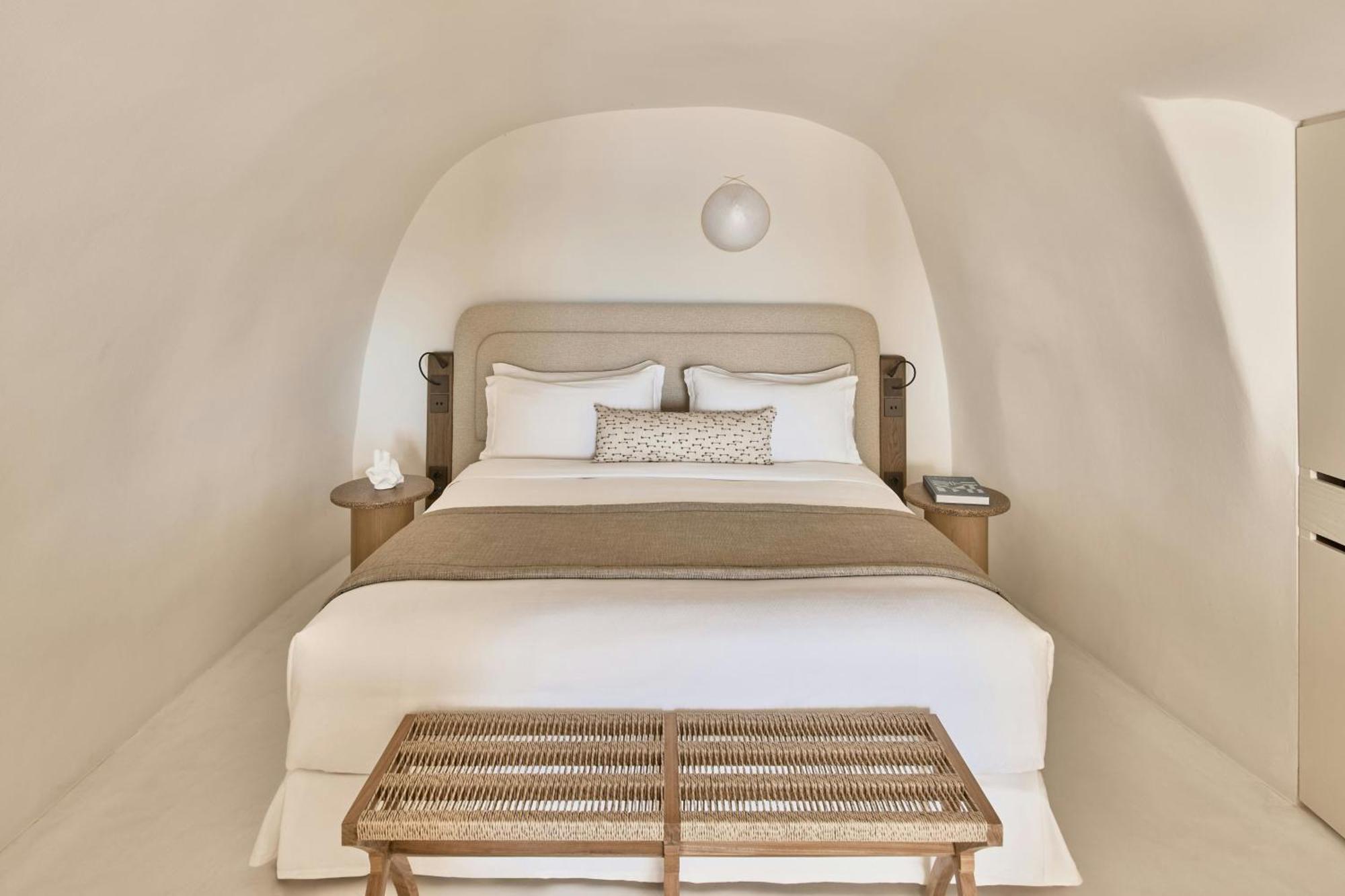 Aura Suite 1 Bedroom Suite 1 King Caldera view
