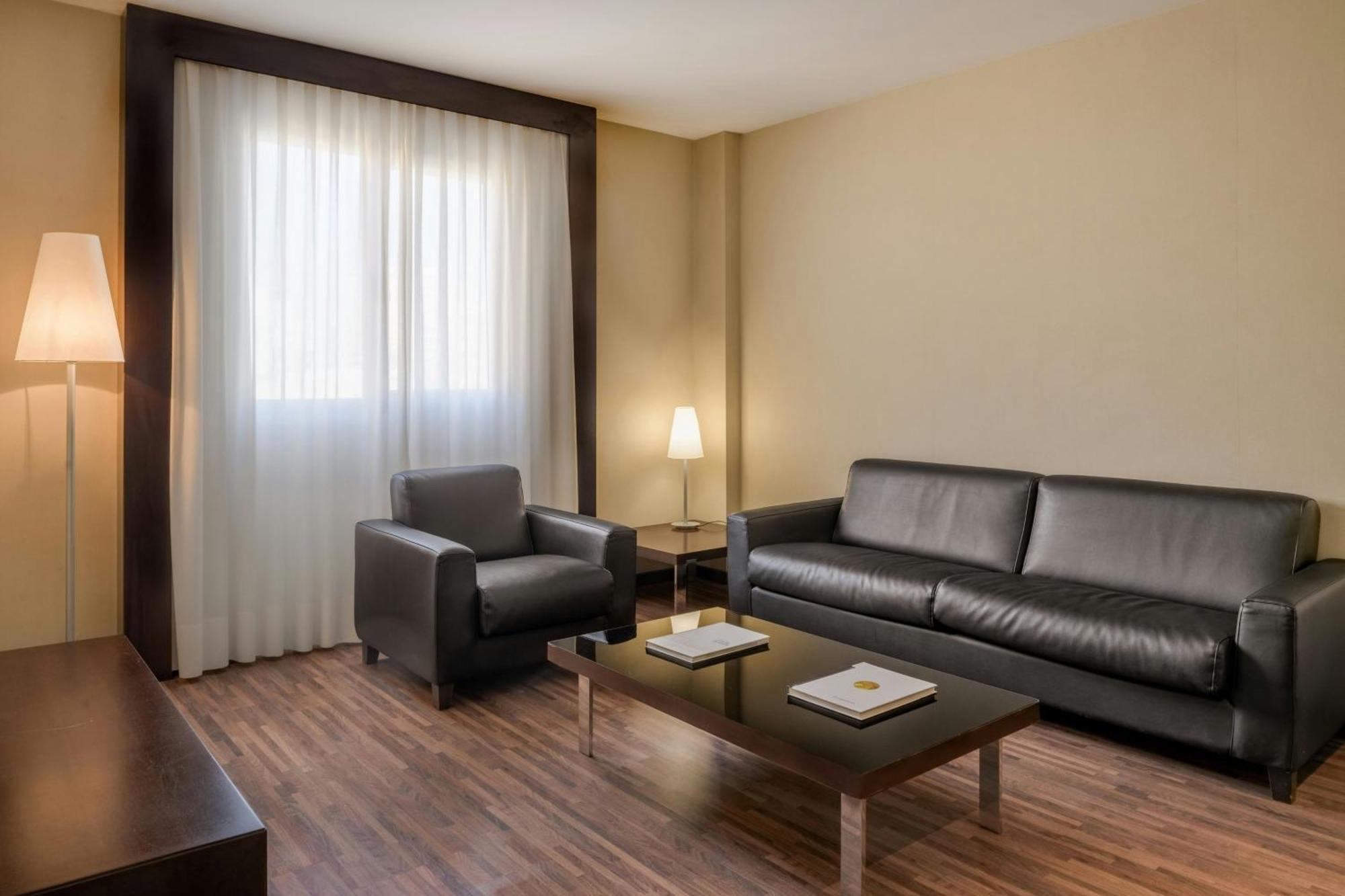 Junior King Suite