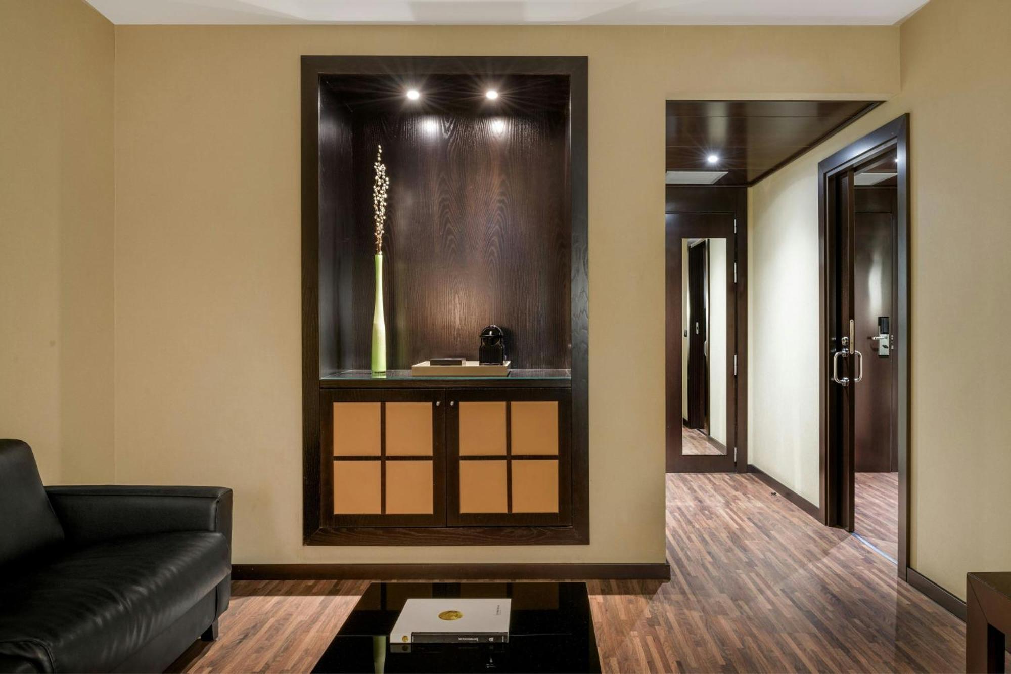 Junior King Suite