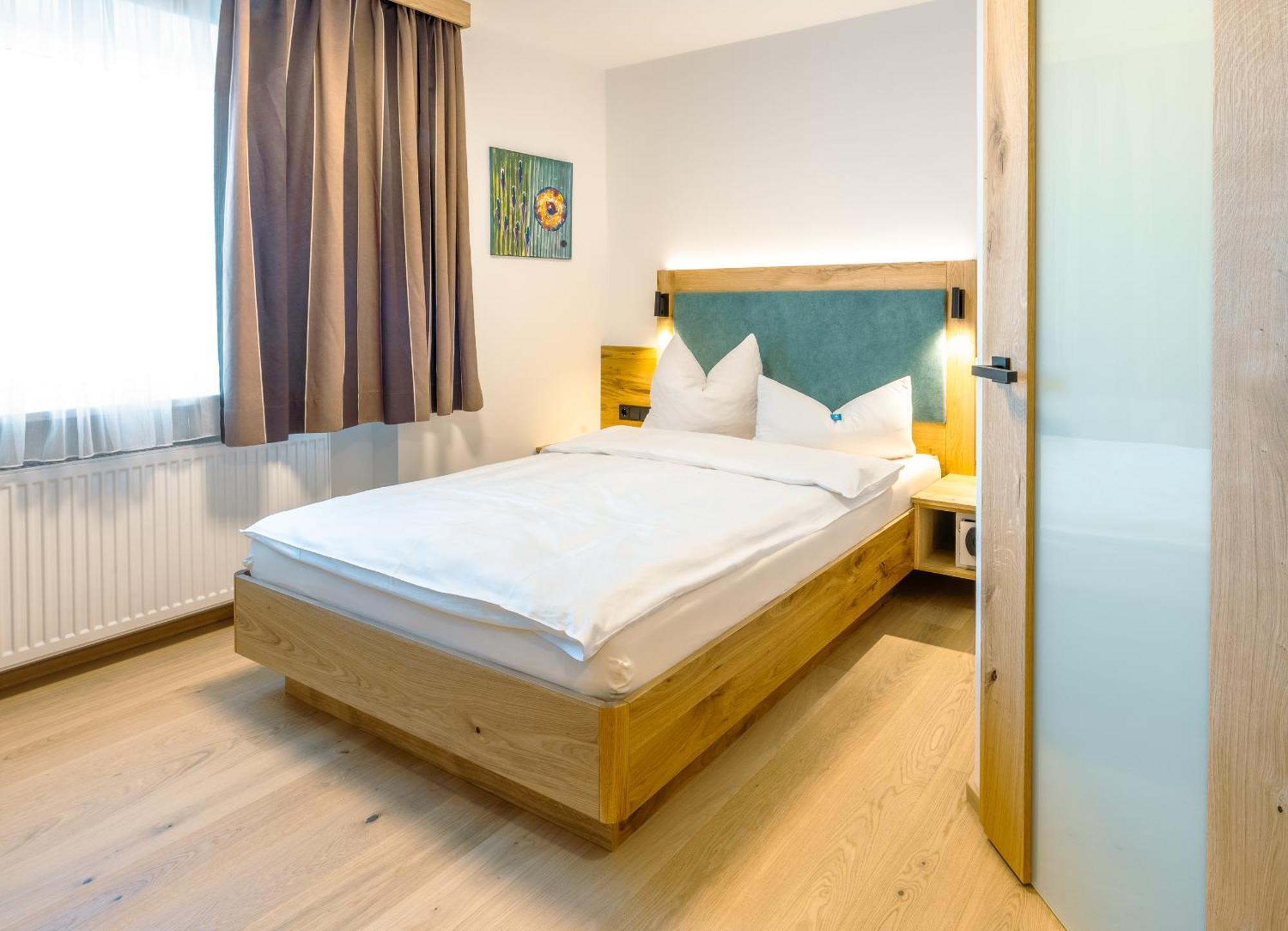 Single Room,1649019372:JPEG