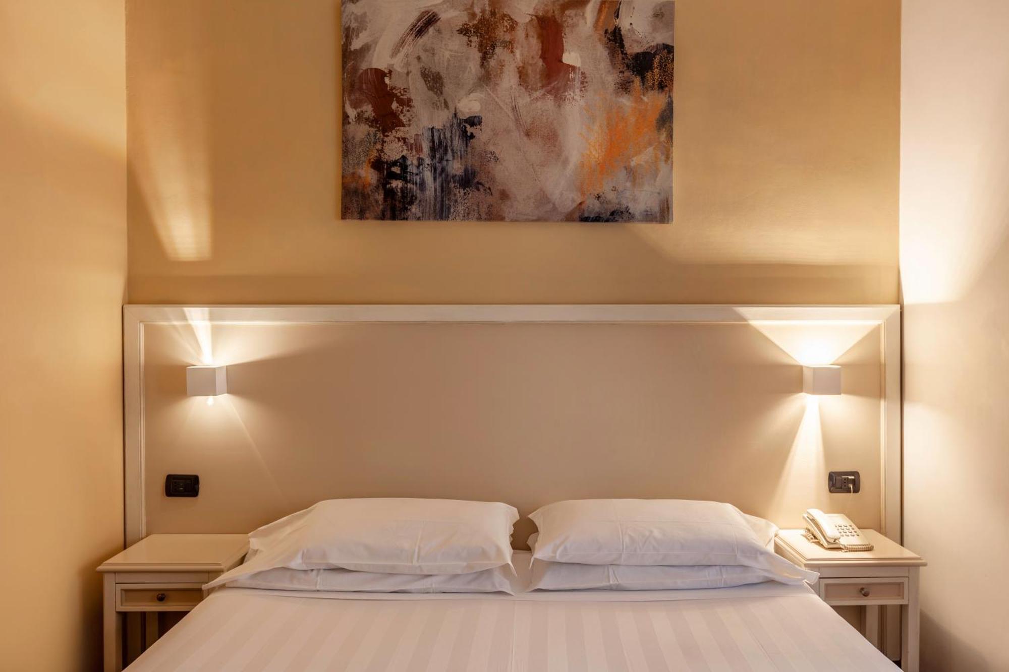 Standard Double or Twin Room,1649901990:JPEG