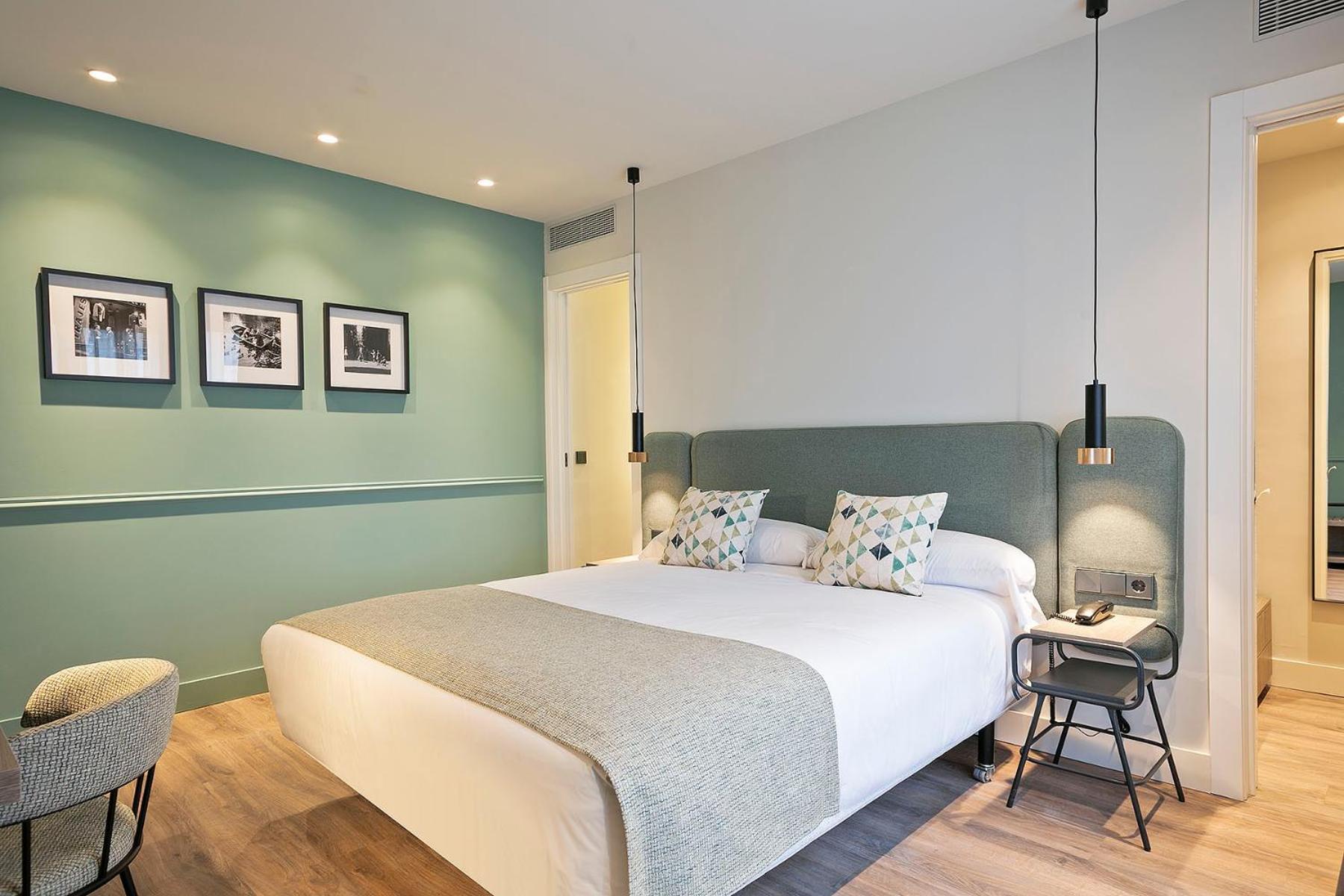 Large Double Room