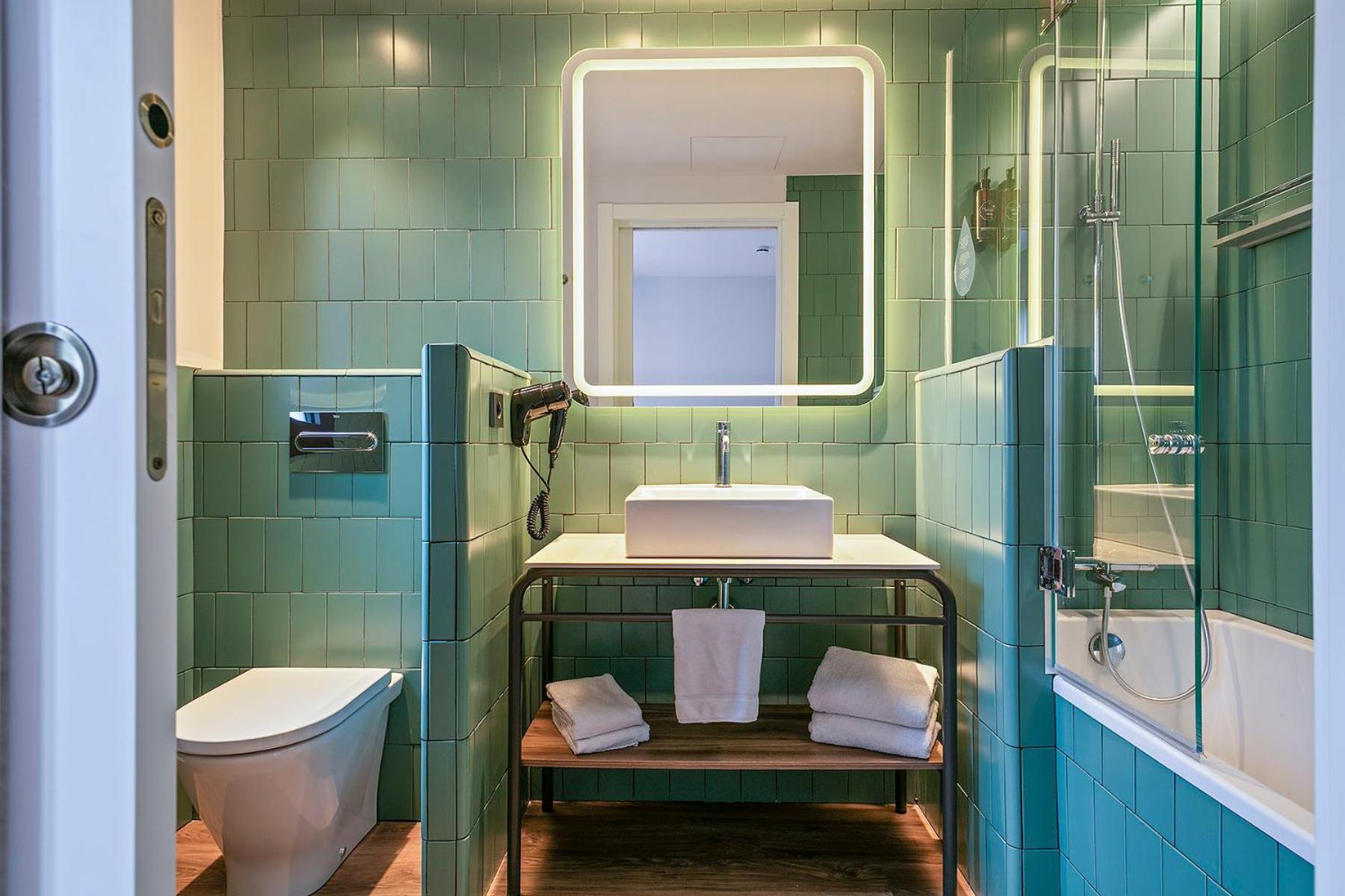 Large Twin Room