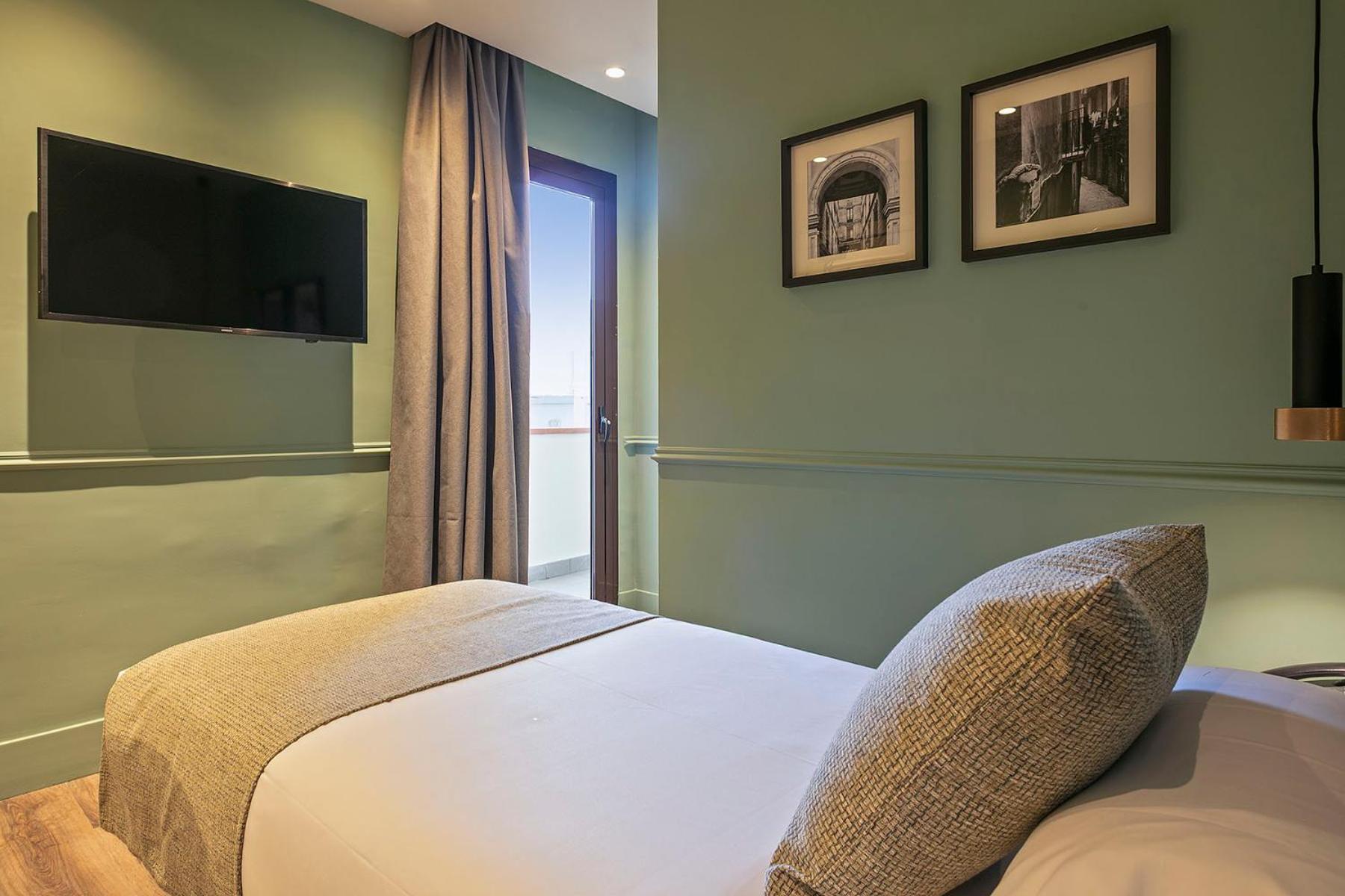 Small Single Room