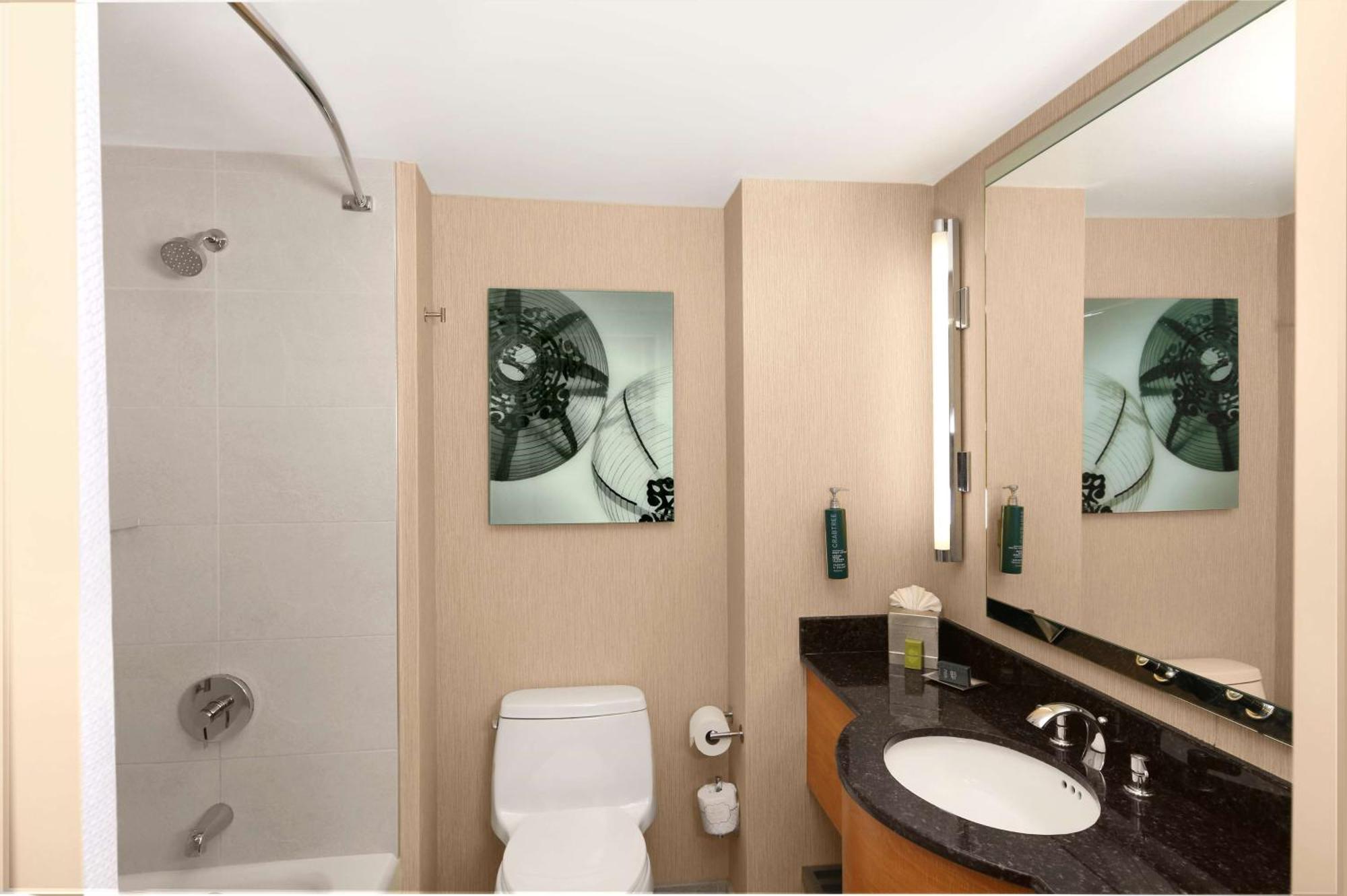 Skyline View - Two Double Beds Floors 20-44,1657146220:JPEG