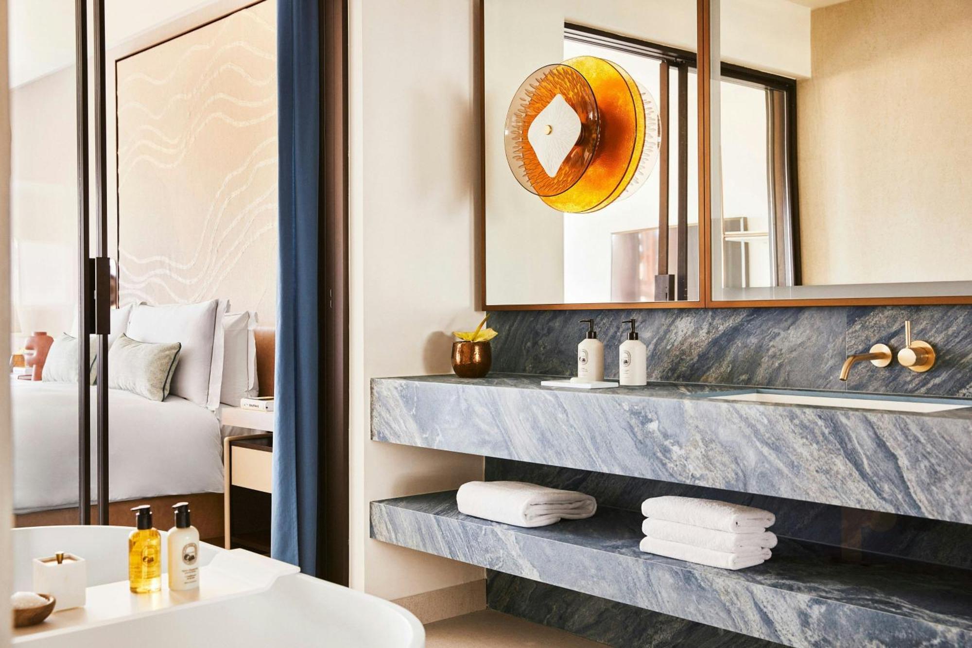 Scenic King Room