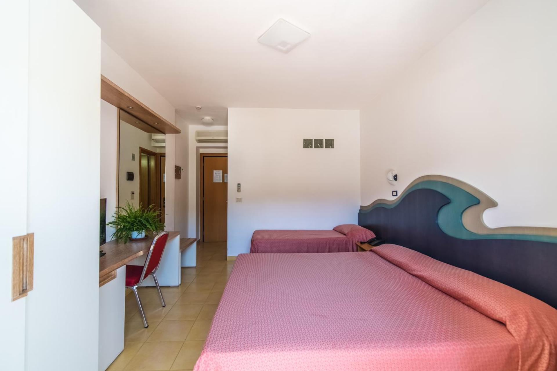 Camera Quadrupla Standard