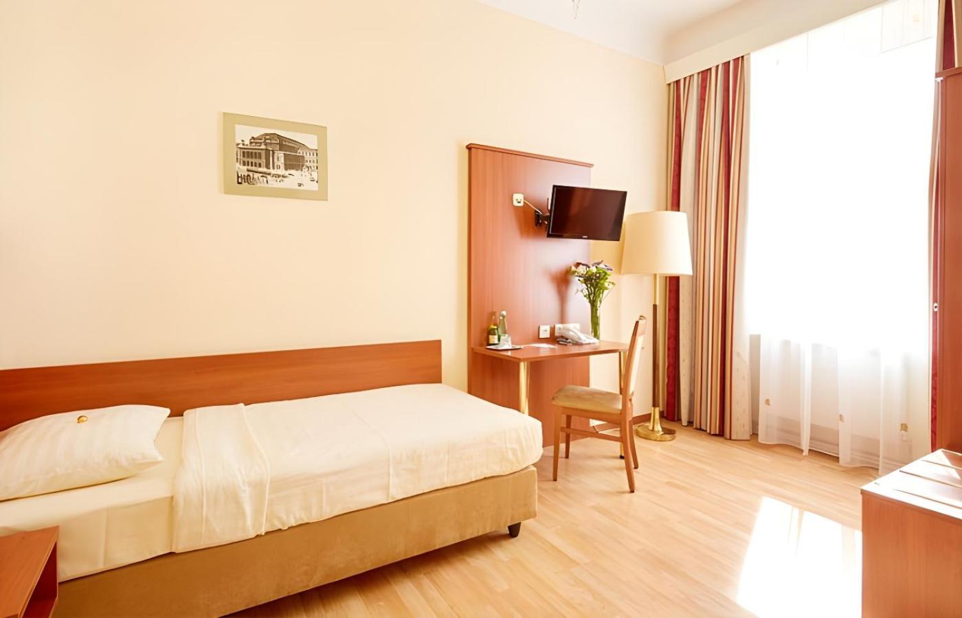 Basic Single Room,1758335301:JPEG