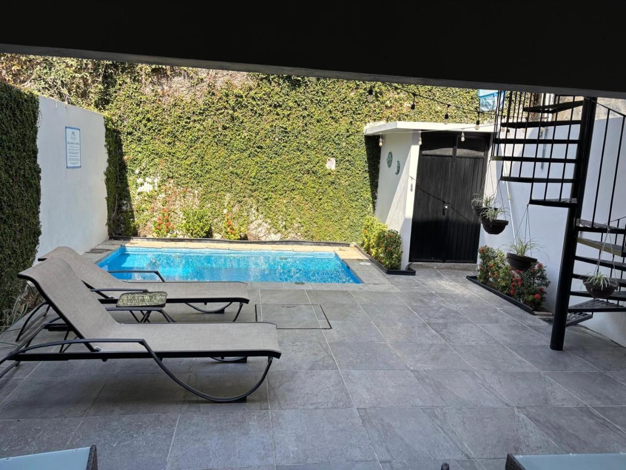 Suite Pool View