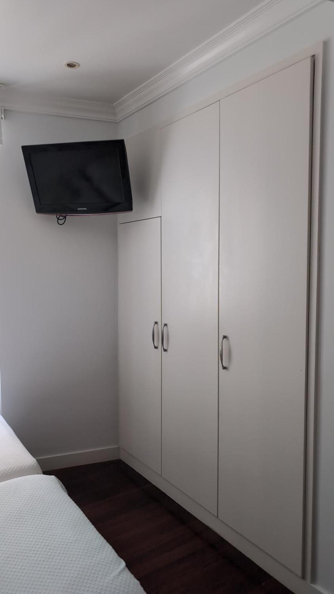 Triple Room Private Bathroom